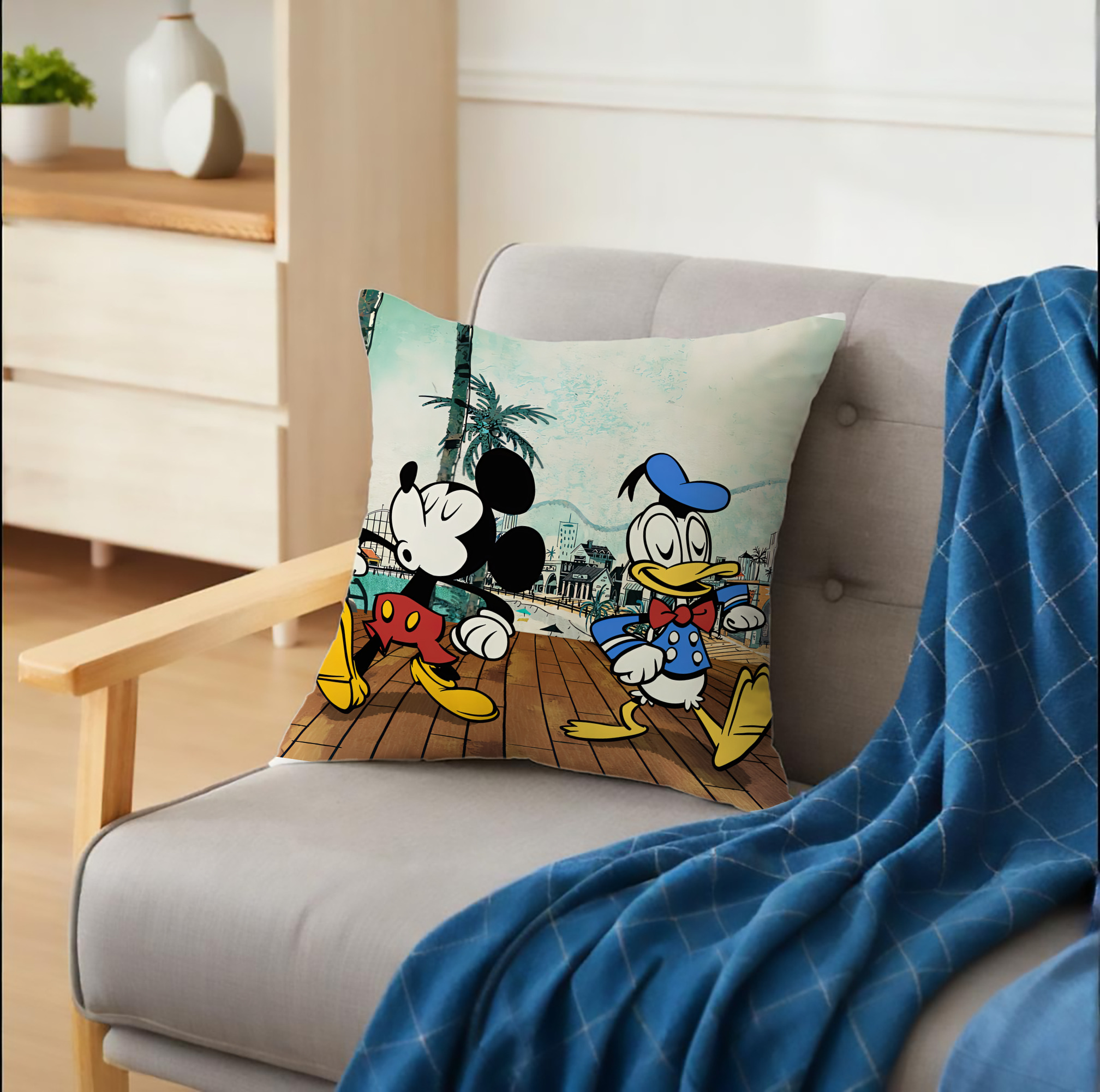 ミッキーマウス Mickey Mouse クッションカバー＆本体セット（ポリエステル素材）