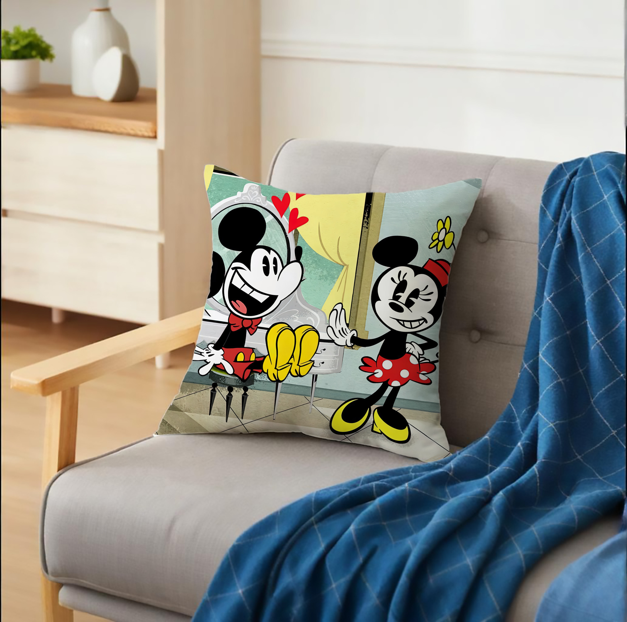 ミッキーマウス Mickey Mouse クッションカバー＆本体セット（ポリエステル素材）