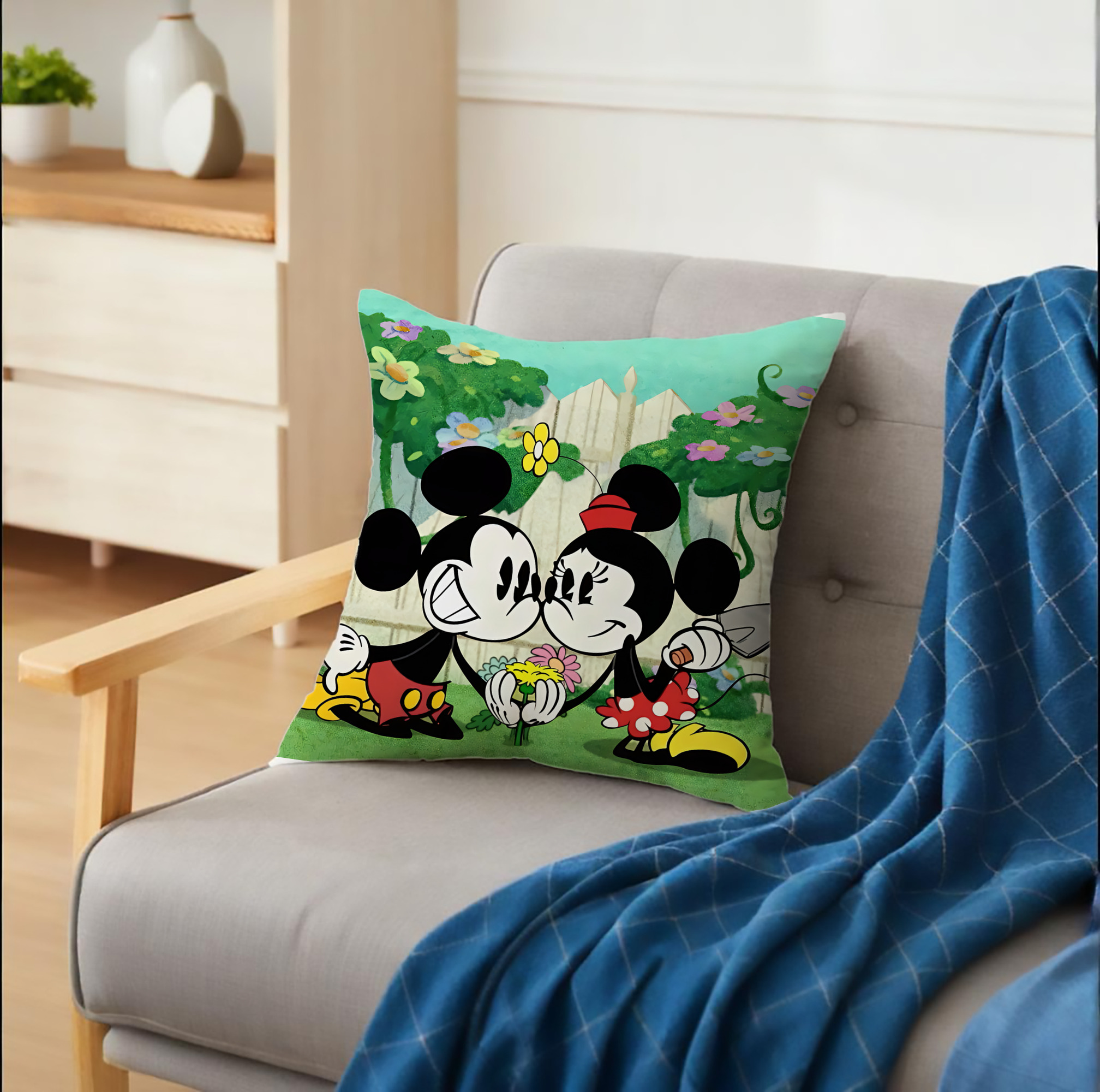 ミッキーマウス Mickey Mouse クッションカバー＆本体セット（ポリエステル素材）