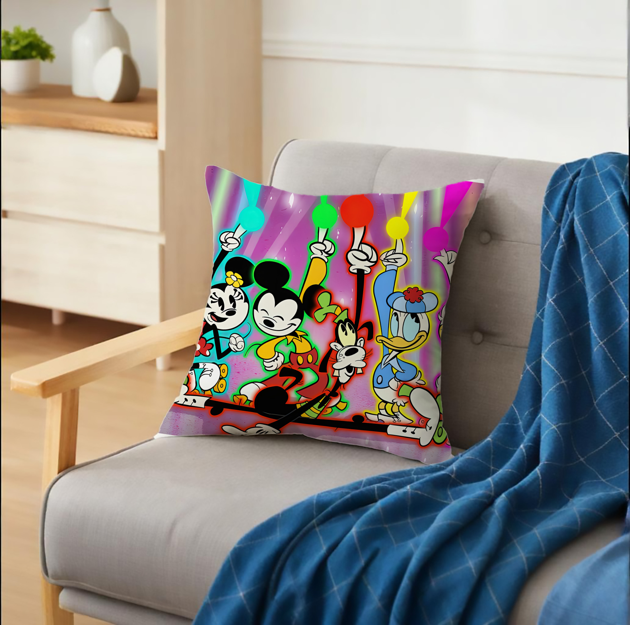 ミッキーマウス Mickey Mouse クッションカバー＆本体セット（ポリエステル素材）