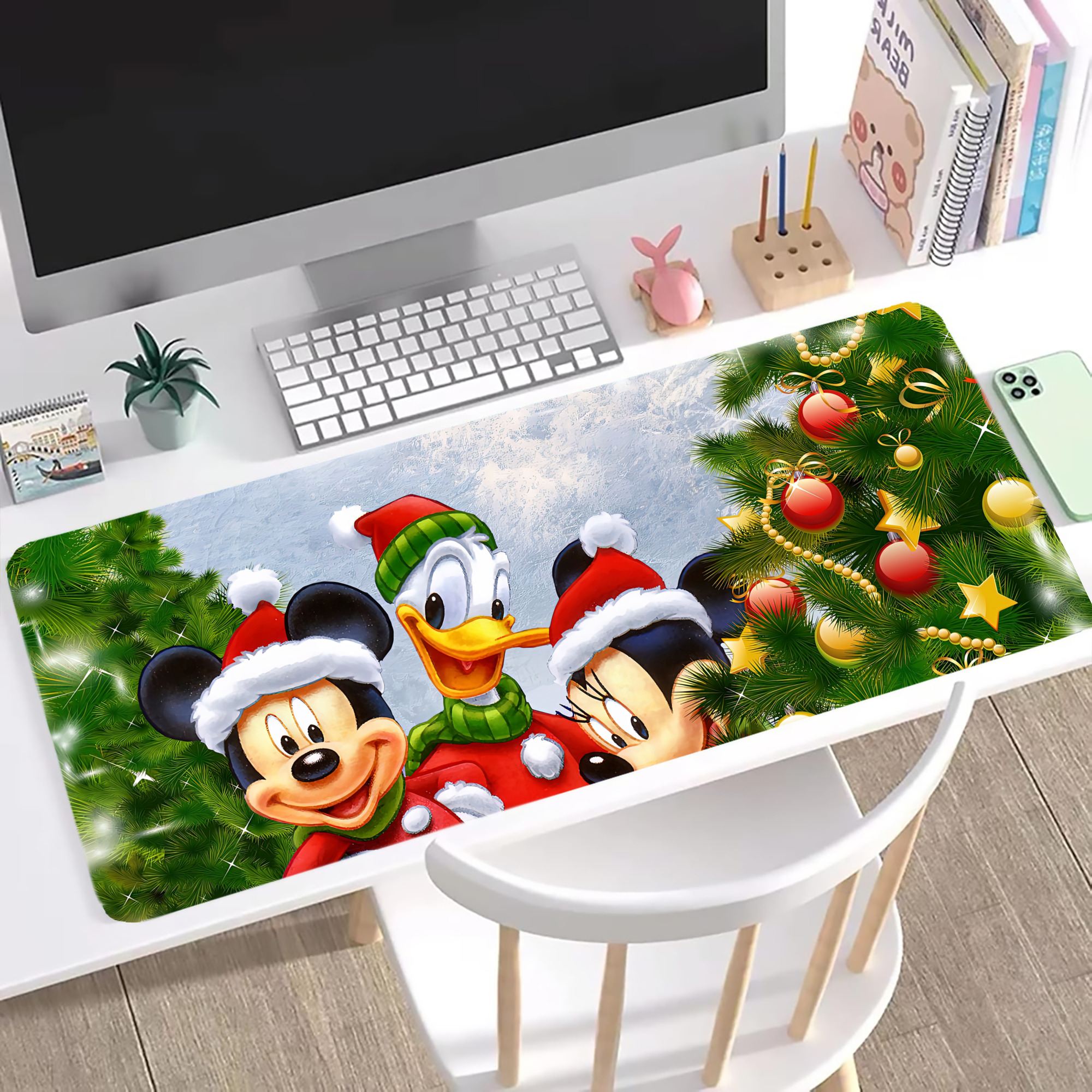 ミッキーマウス Mickey Mouse ステッチ加工 大判デスクマット／滑り止めマウスパッド