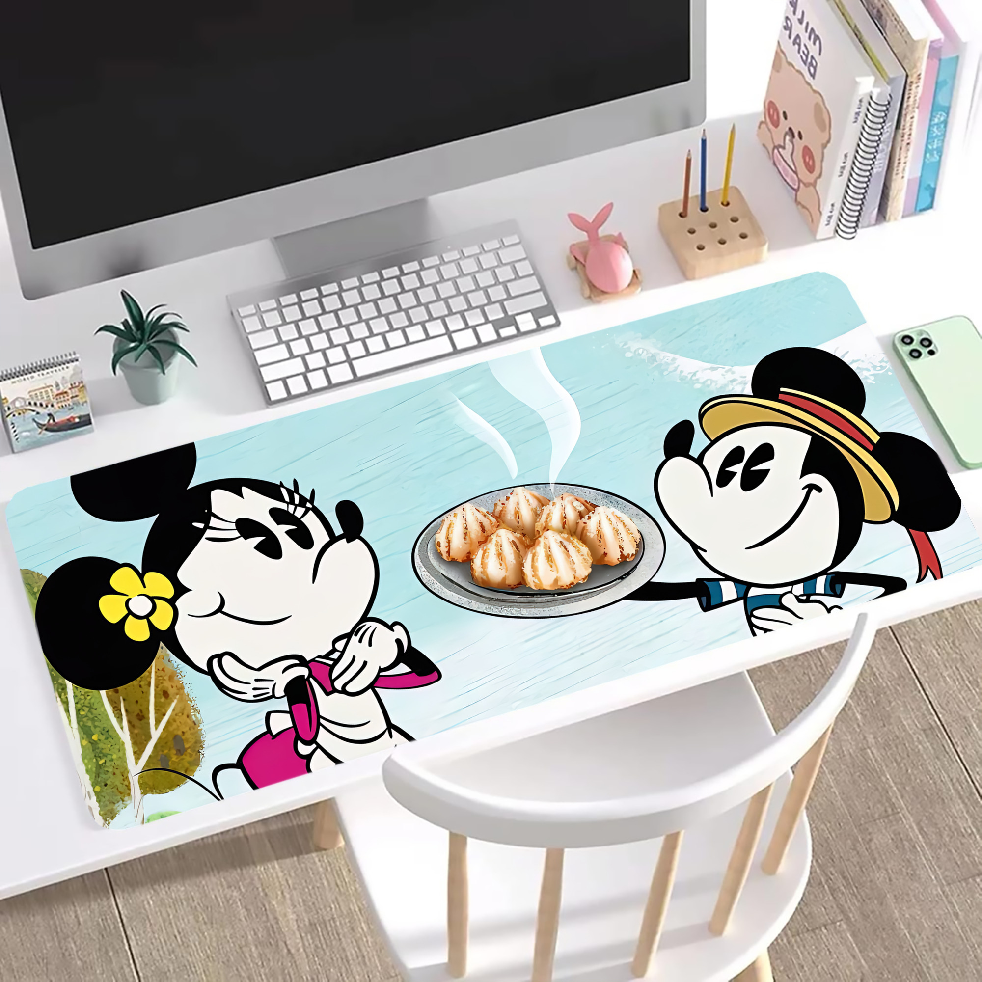 ミッキーマウス Mickey Mouse ステッチ加工 大判デスクマット／滑り止めマウスパッド