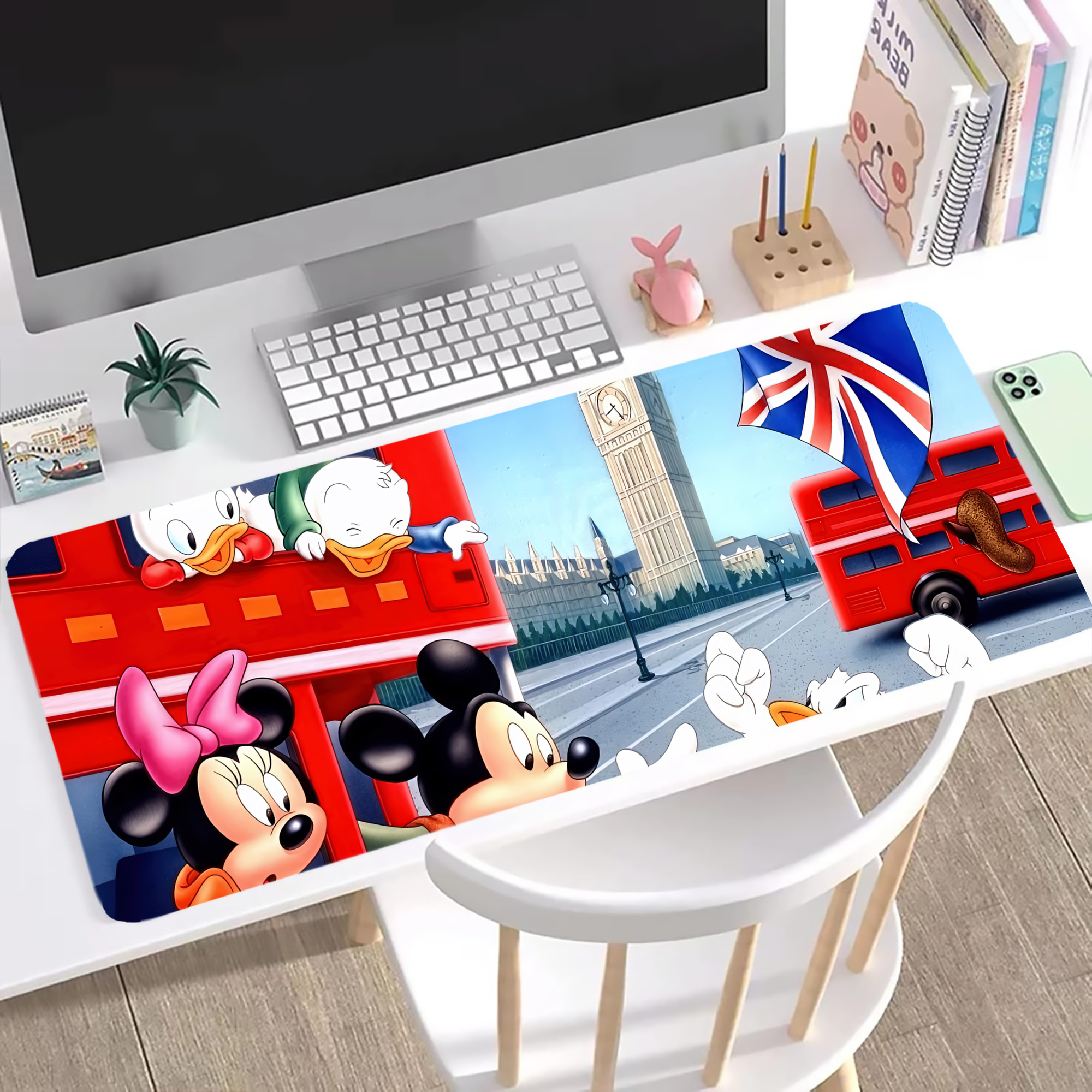 ミッキーマウス Mickey Mouse ステッチ加工 大判デスクマット／滑り止めマウスパッド