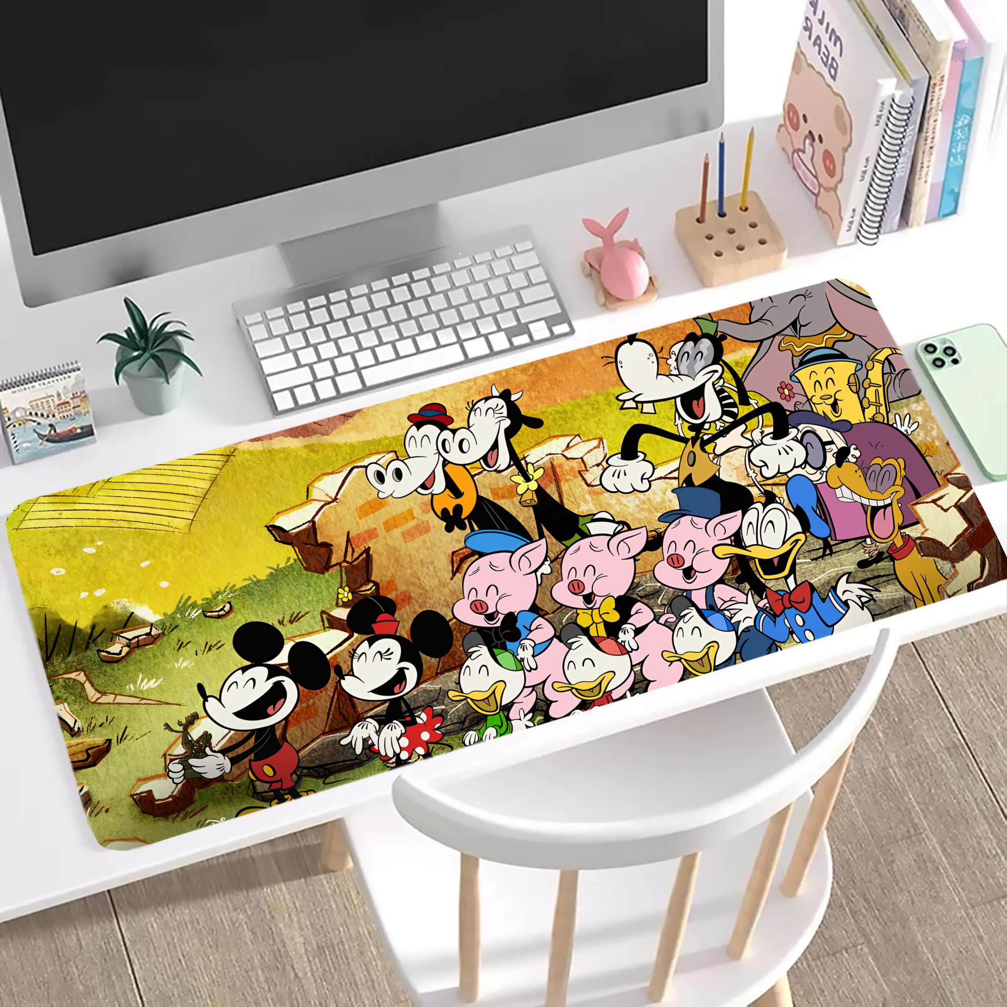 ミッキーマウス Mickey Mouse ステッチ加工 大判デスクマット／滑り止めマウスパッド