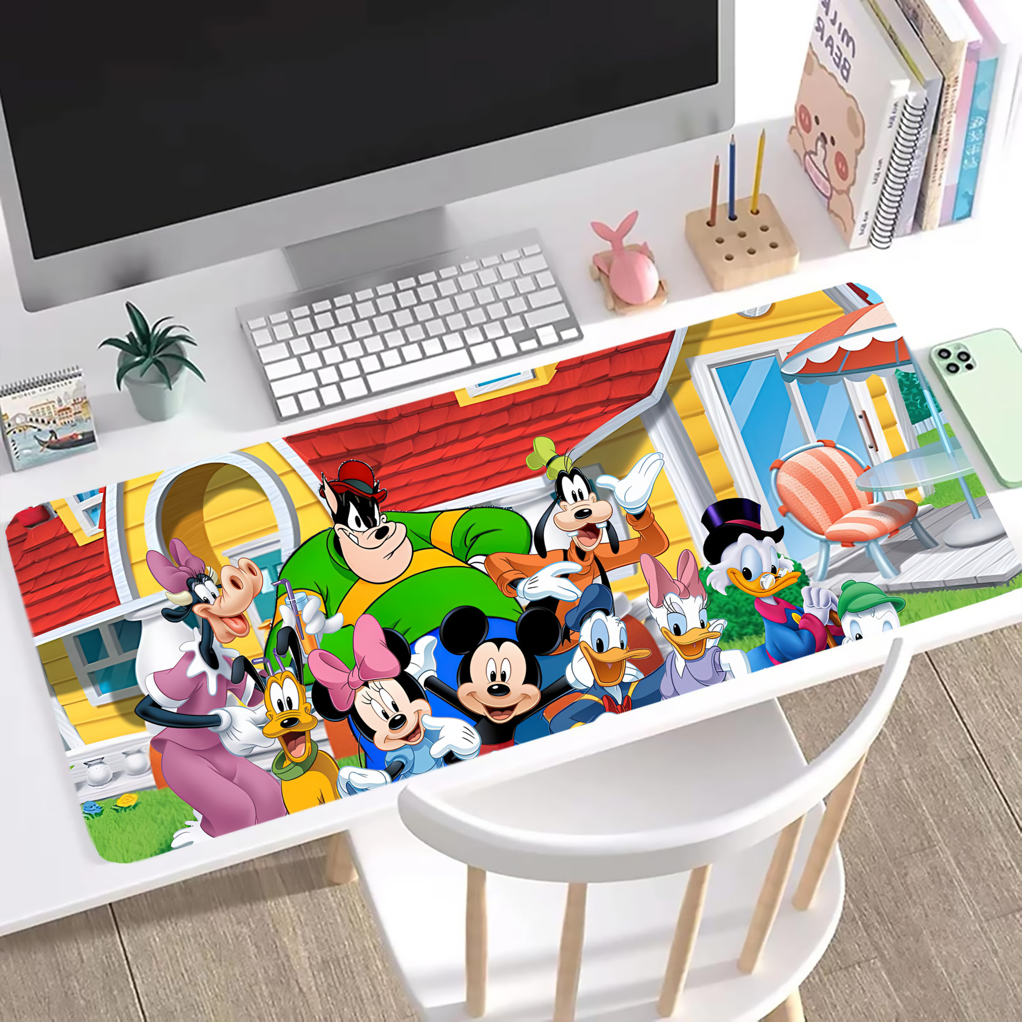 ミッキーマウス Mickey Mouse ステッチ加工 大判デスクマット／滑り止めマウスパッド
