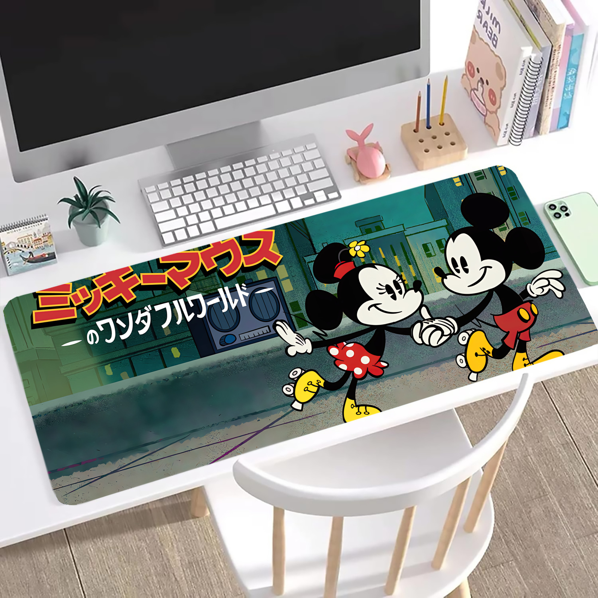 ミッキーマウス Mickey Mouse ステッチ加工 大判デスクマット／滑り止めマウスパッド