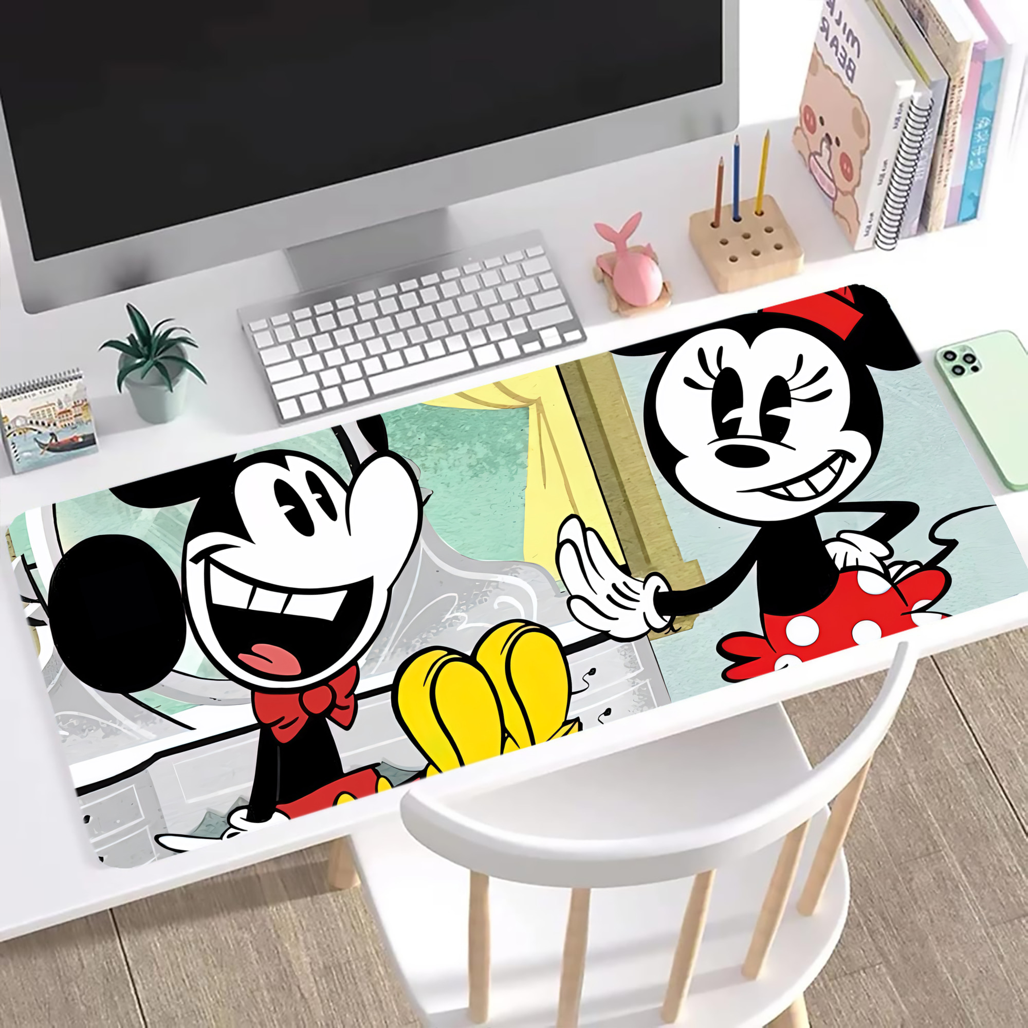 ミッキーマウス Mickey Mouse ステッチ加工 大判デスクマット／滑り止めマウスパッド