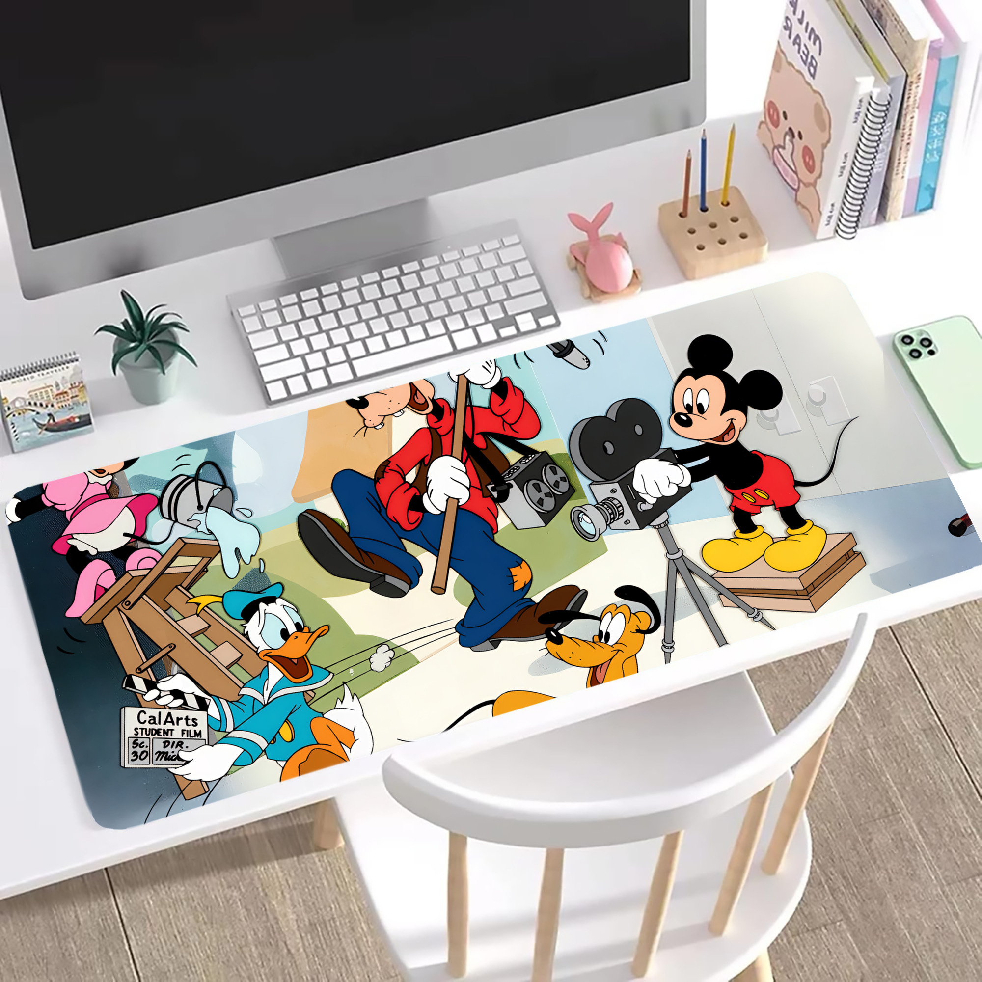 ミッキーマウス Mickey Mouse ステッチ加工 大判デスクマット／滑り止めマウスパッド