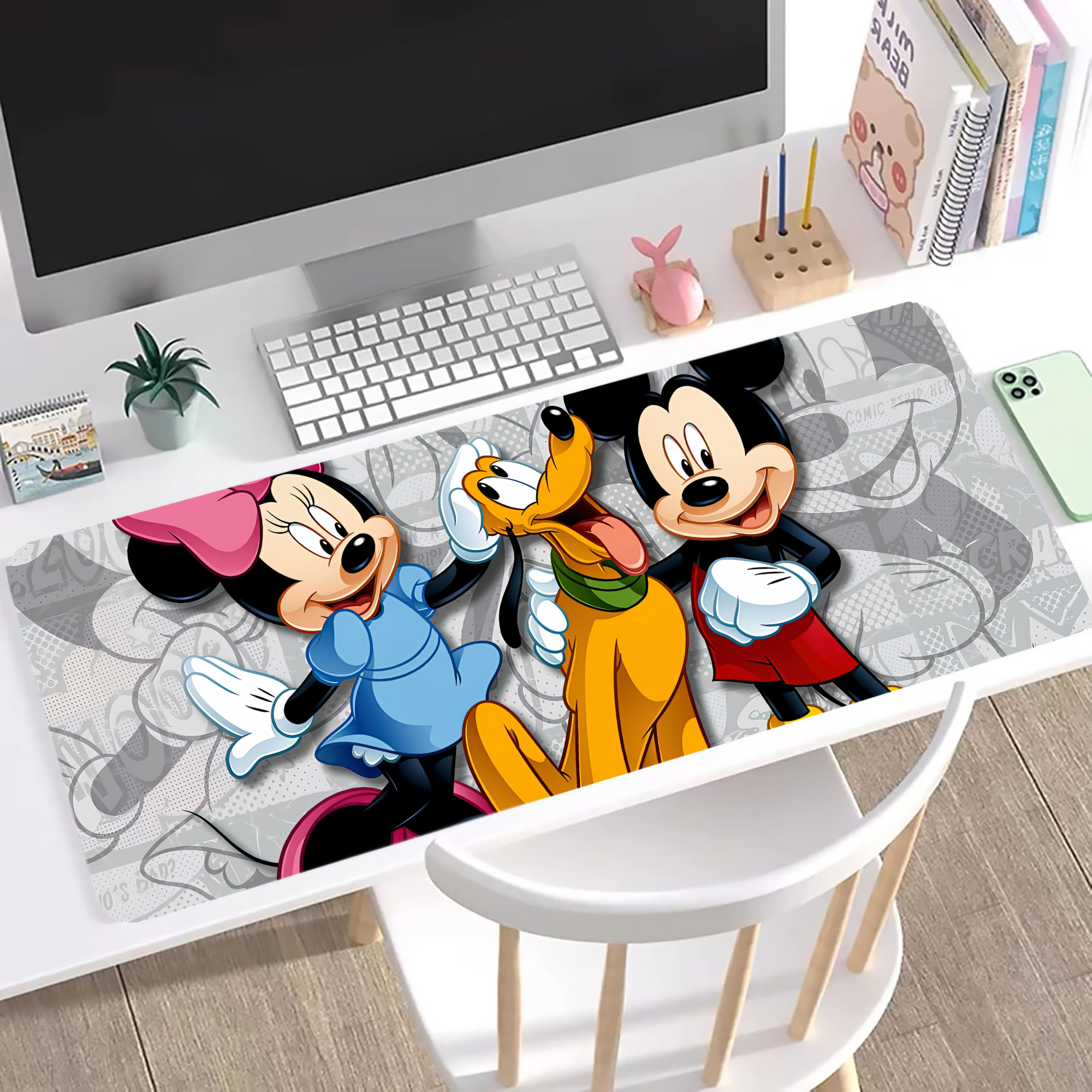 ミッキーマウス Mickey Mouse ステッチ加工 大判デスクマット／滑り止めマウスパッド