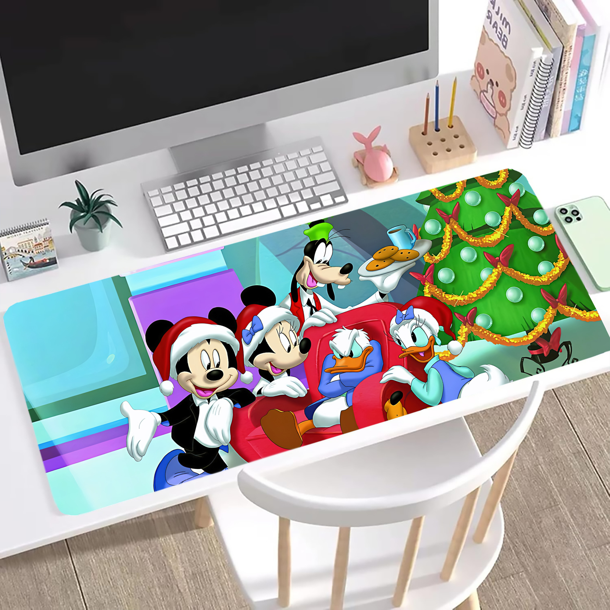 ミッキーマウス Mickey Mouse ステッチ加工 大判デスクマット／滑り止めマウスパッド