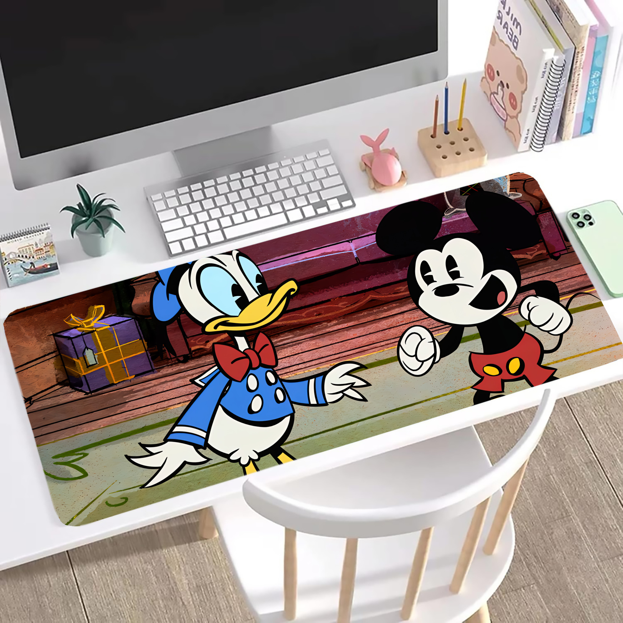 ミッキーマウス Mickey Mouse ステッチ加工 大判デスクマット／滑り止めマウスパッド