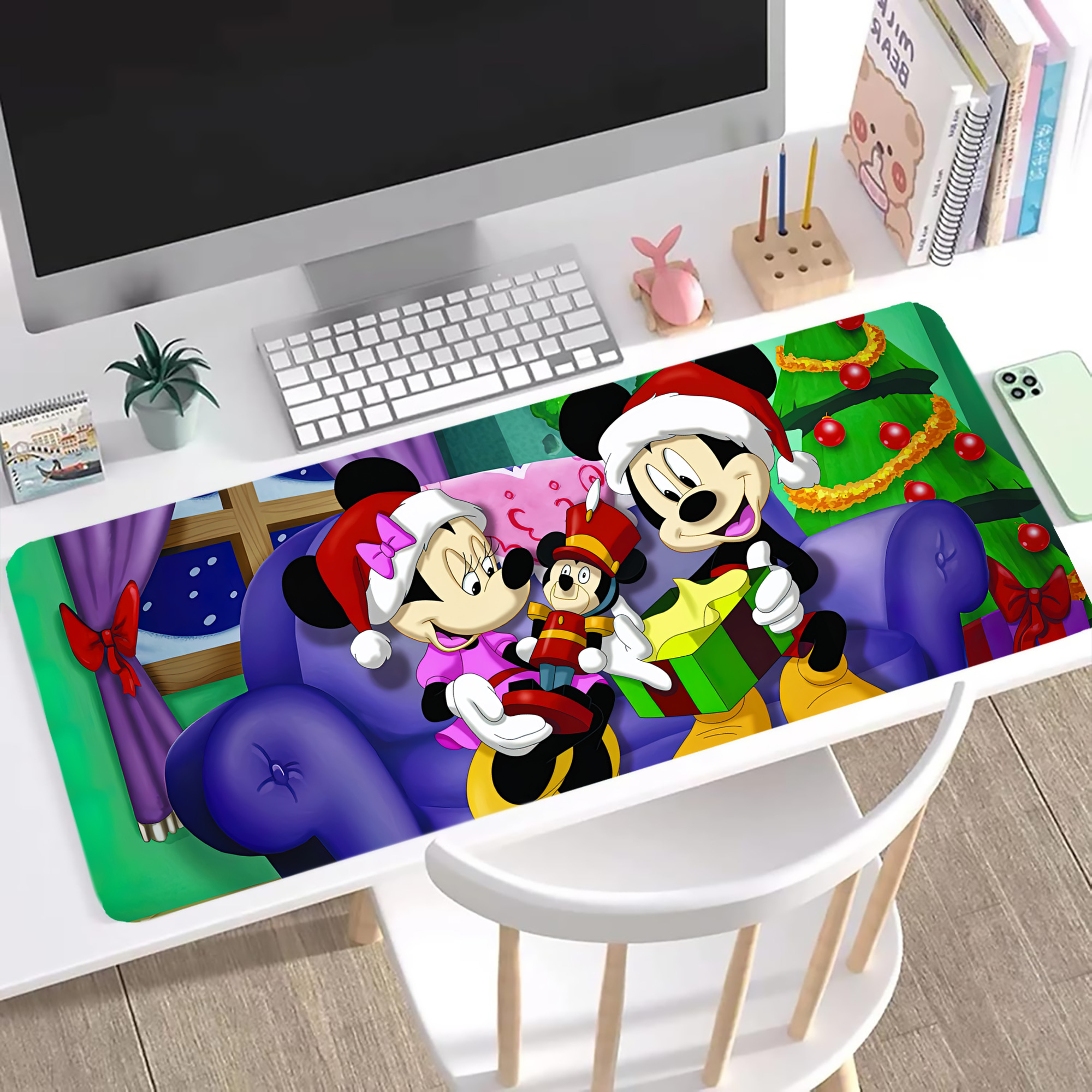 ミッキーマウス Mickey Mouse ステッチ加工 大判デスクマット／滑り止めマウスパッド