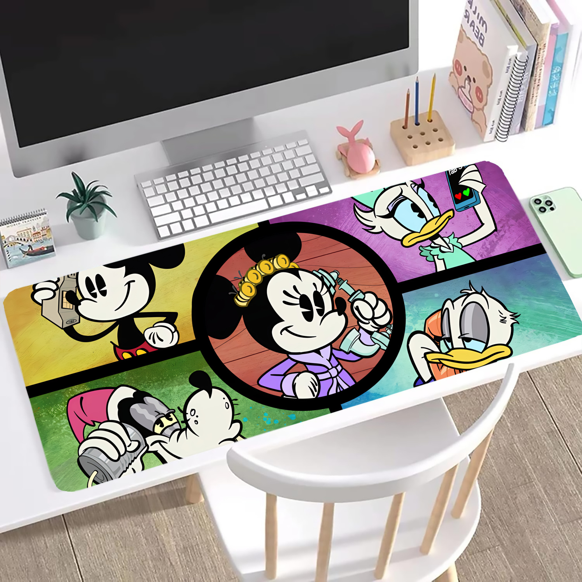 ミッキーマウス Mickey Mouse ステッチ加工 大判デスクマット／滑り止めマウスパッド