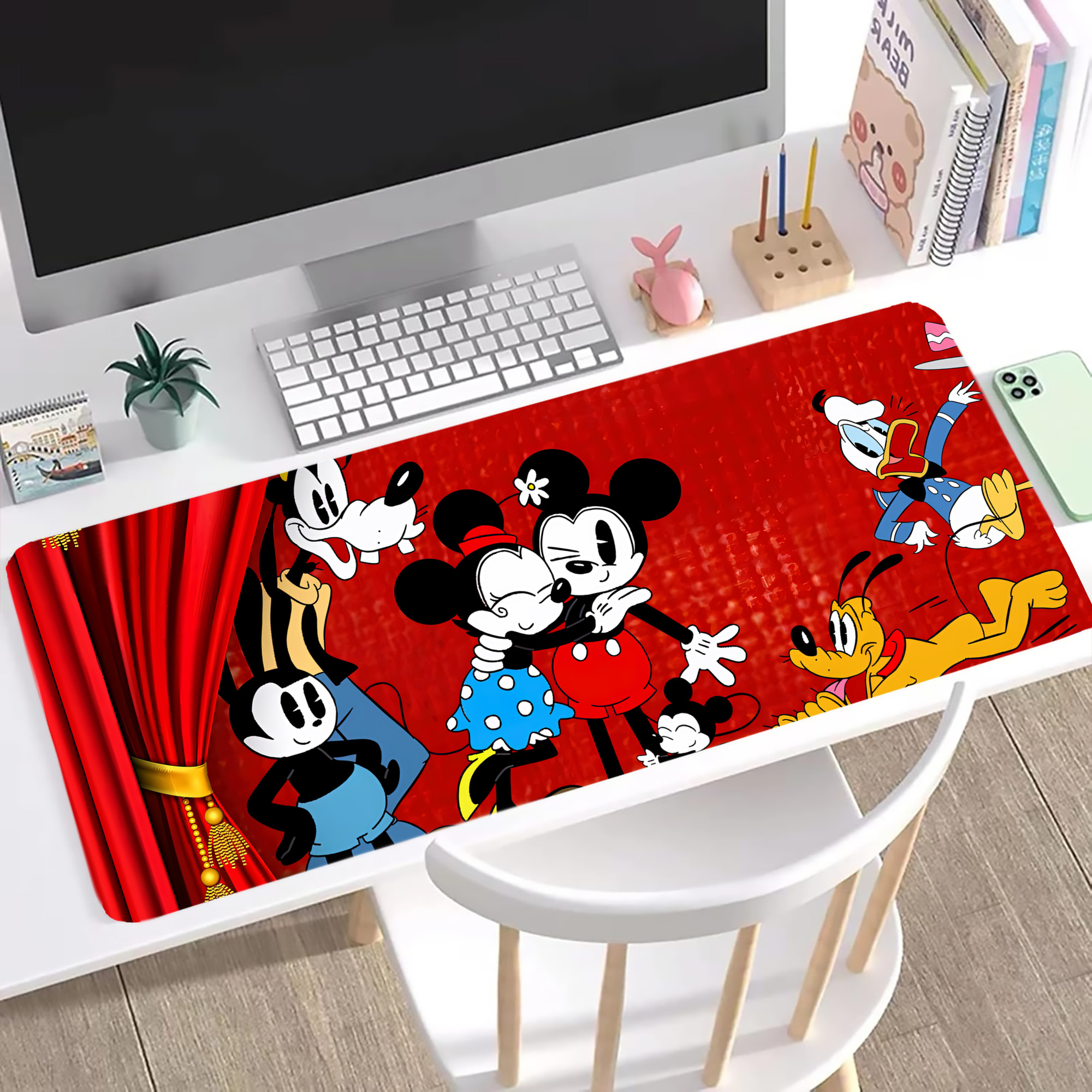 ミッキーマウス Mickey Mouse ステッチ加工 大判デスクマット／滑り止めマウスパッド