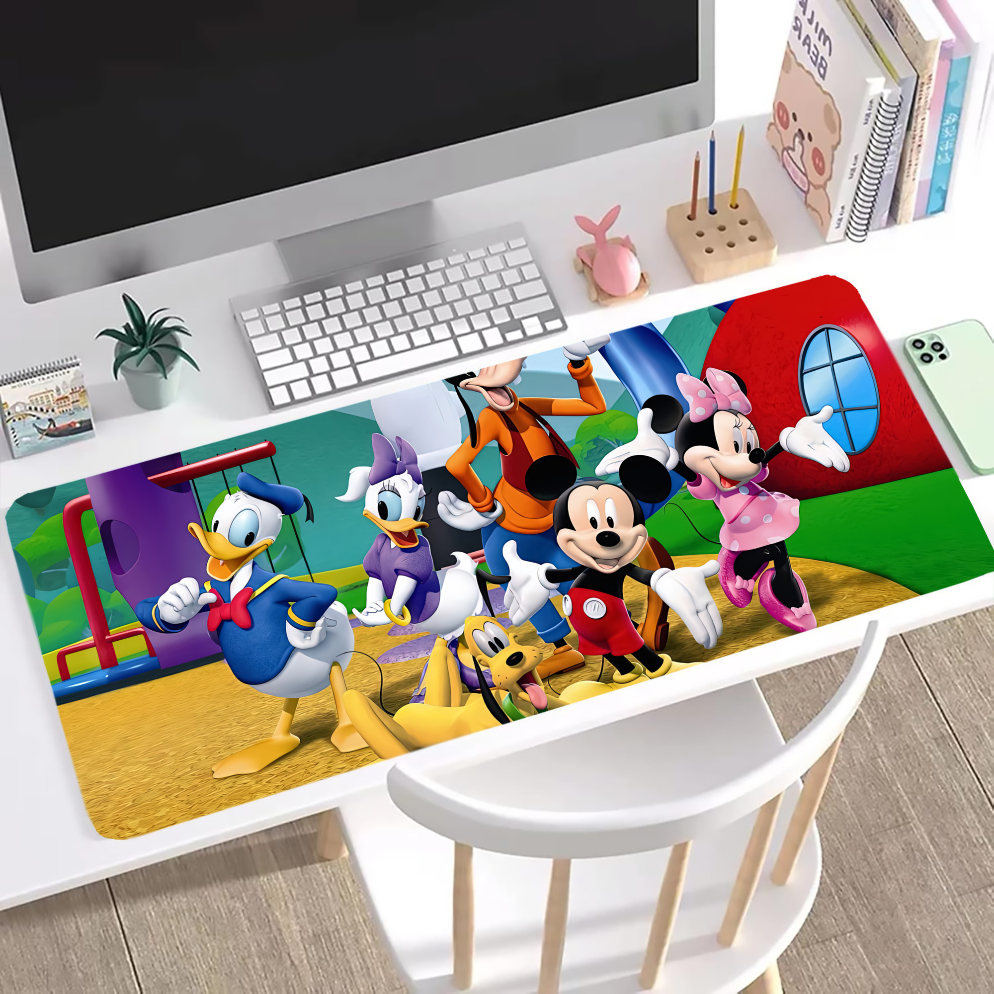 ミッキーマウス Mickey Mouse ステッチ加工 大判デスクマット／滑り止めマウスパッド