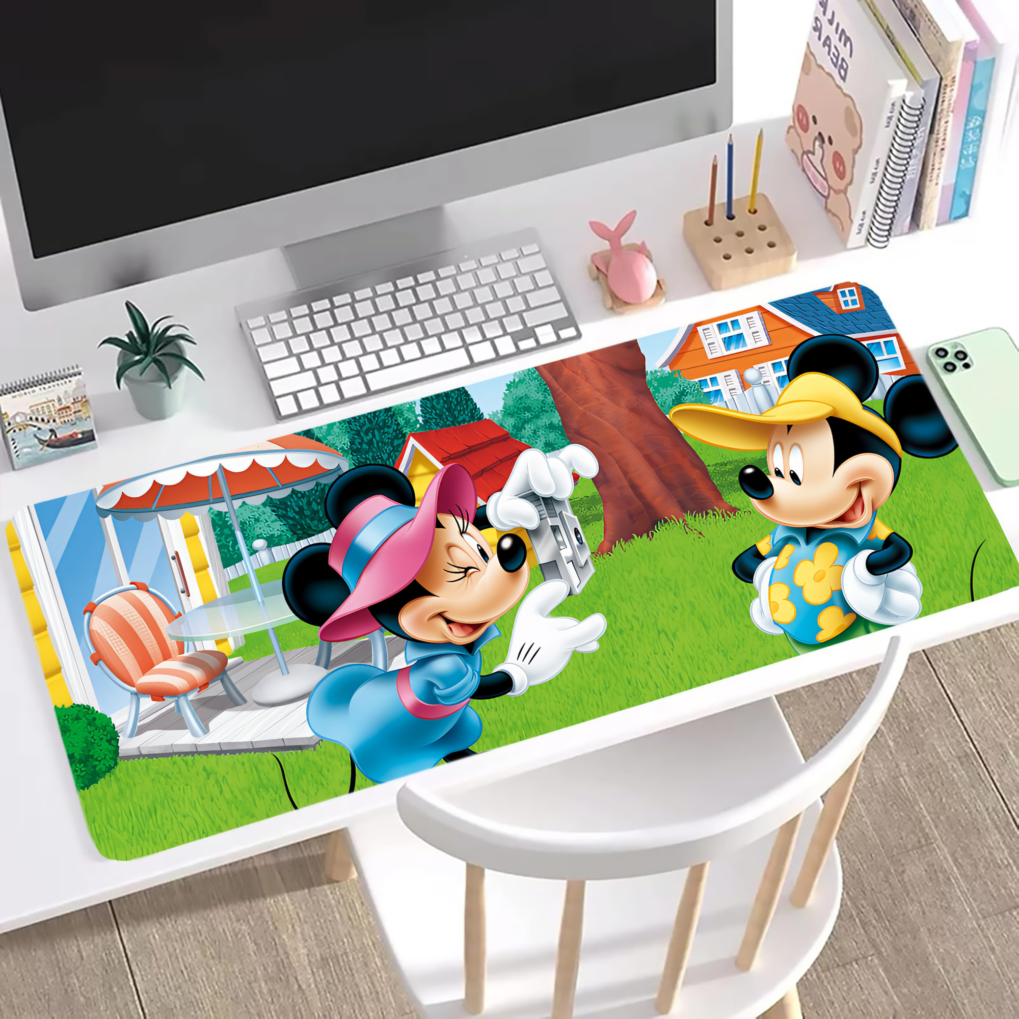 ミッキーマウス Mickey Mouse ステッチ加工 大判デスクマット／滑り止めマウスパッド
