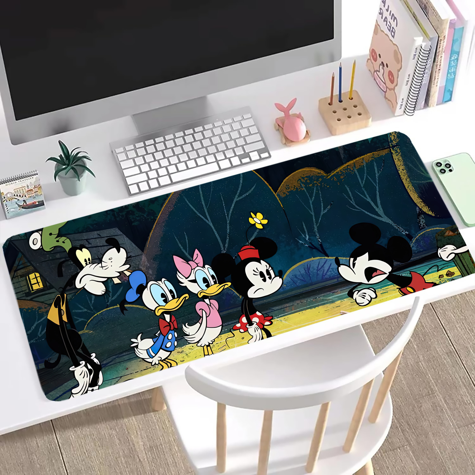 ミッキーマウス Mickey Mouse ステッチ加工 大判デスクマット／滑り止めマウスパッド