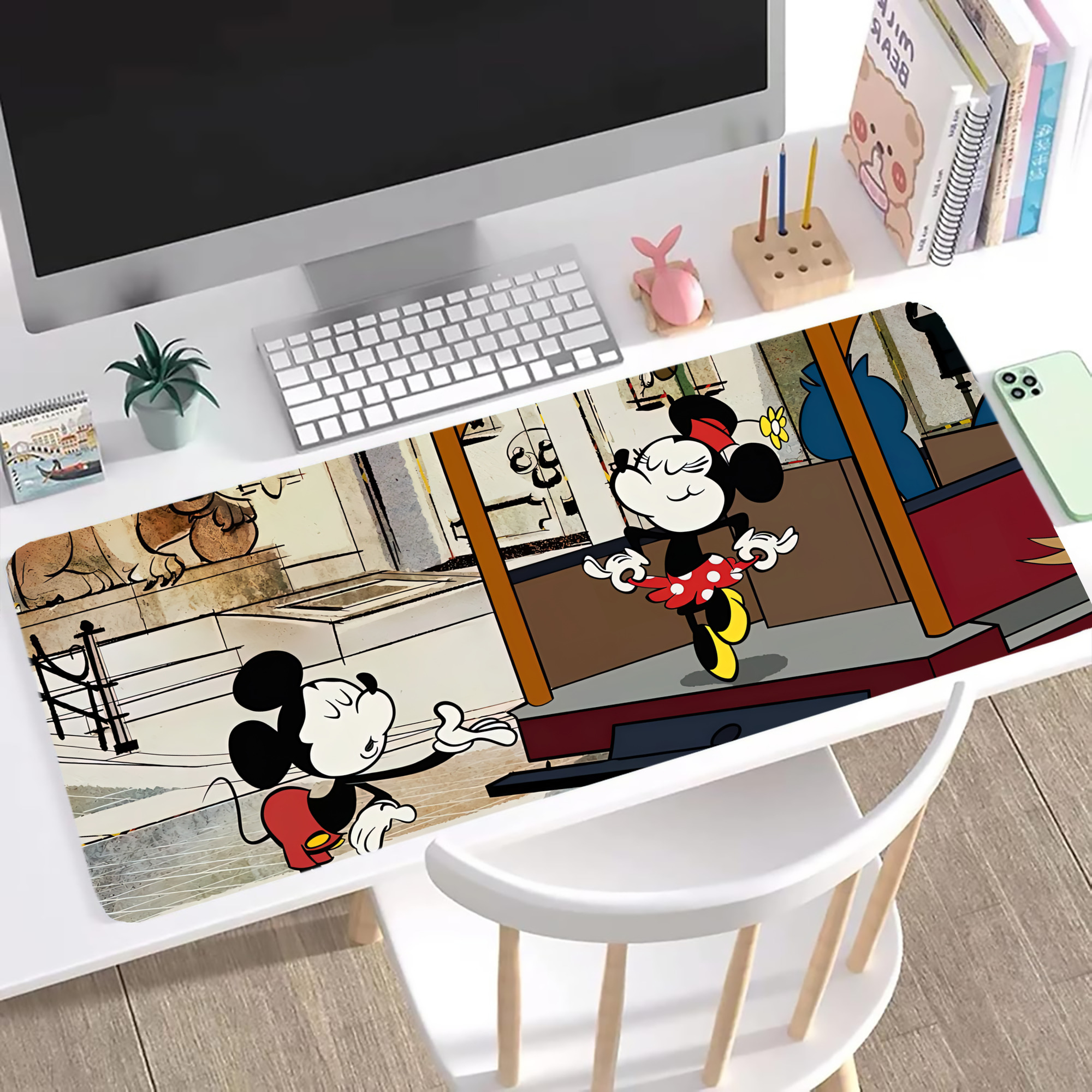 ミッキーマウス Mickey Mouse ステッチ加工 大判デスクマット／滑り止めマウスパッド