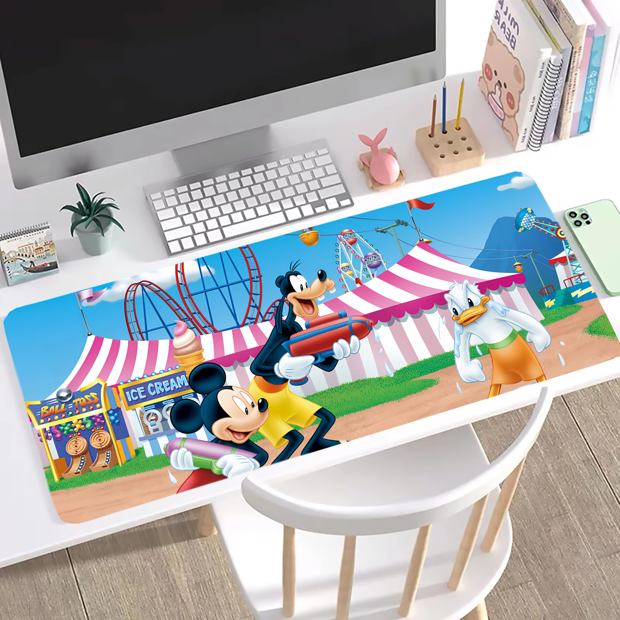 ミッキーマウス Mickey Mouse ステッチ加工 大判デスクマット／滑り止めマウスパッド