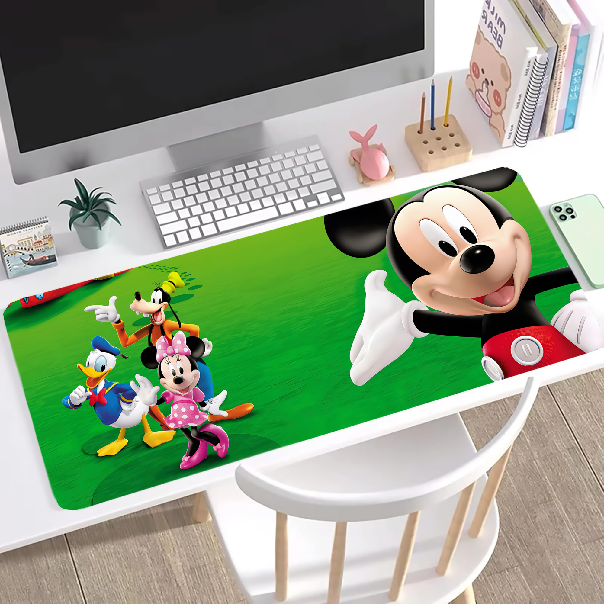 ミッキーマウス Mickey Mouse ステッチ加工 大判デスクマット／滑り止めマウスパッド