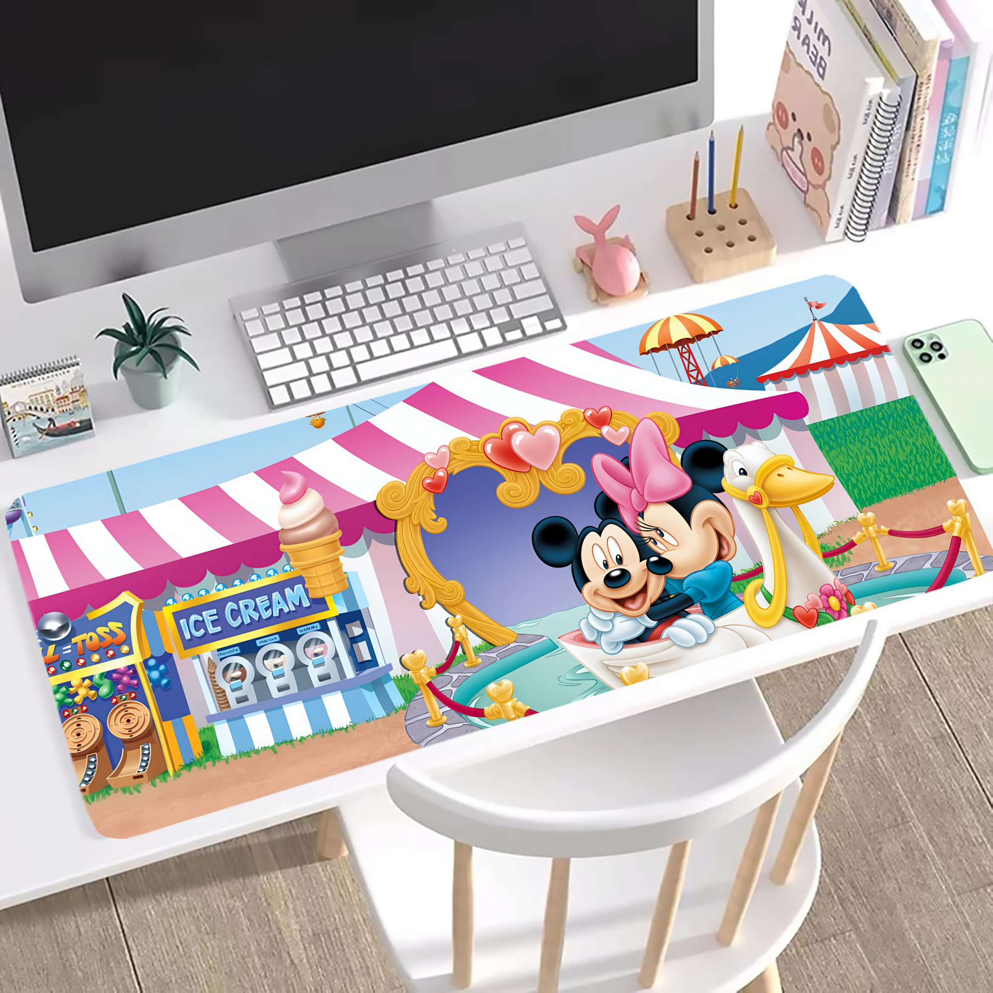 ミッキーマウス Mickey Mouse ステッチ加工 大判デスクマット／滑り止めマウスパッド