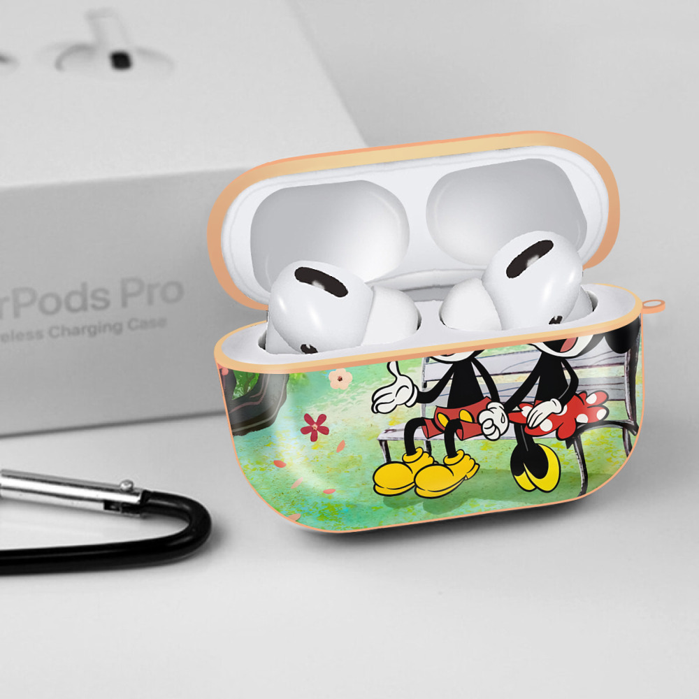 ミッキーマウス Mickey Mouse 【AirPods Pro用】ハードシェル保護ケース｜耐衝撃・防指紋・カラビナ付き商品仕様