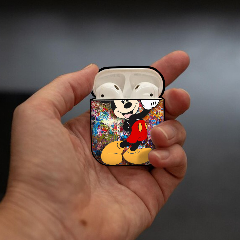 ミッキーマウス Mickey Mouse AirPods 第2世代保護ケース ハードシェル ブラック 耐衝撃・防指紋・カラビナ付き