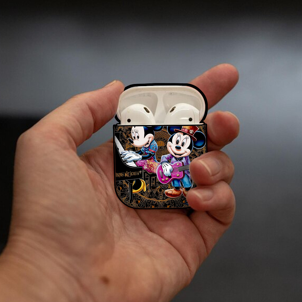 ミッキーマウス Mickey Mouse AirPods 第2世代保護ケース ハードシェル ブラック 耐衝撃・防指紋・カラビナ付き