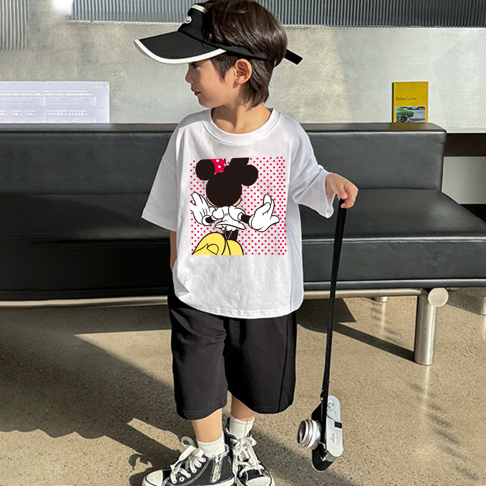 ミッキーマウス Mickey Mouse 綿100％キッズTシャツ（フロントプリント）