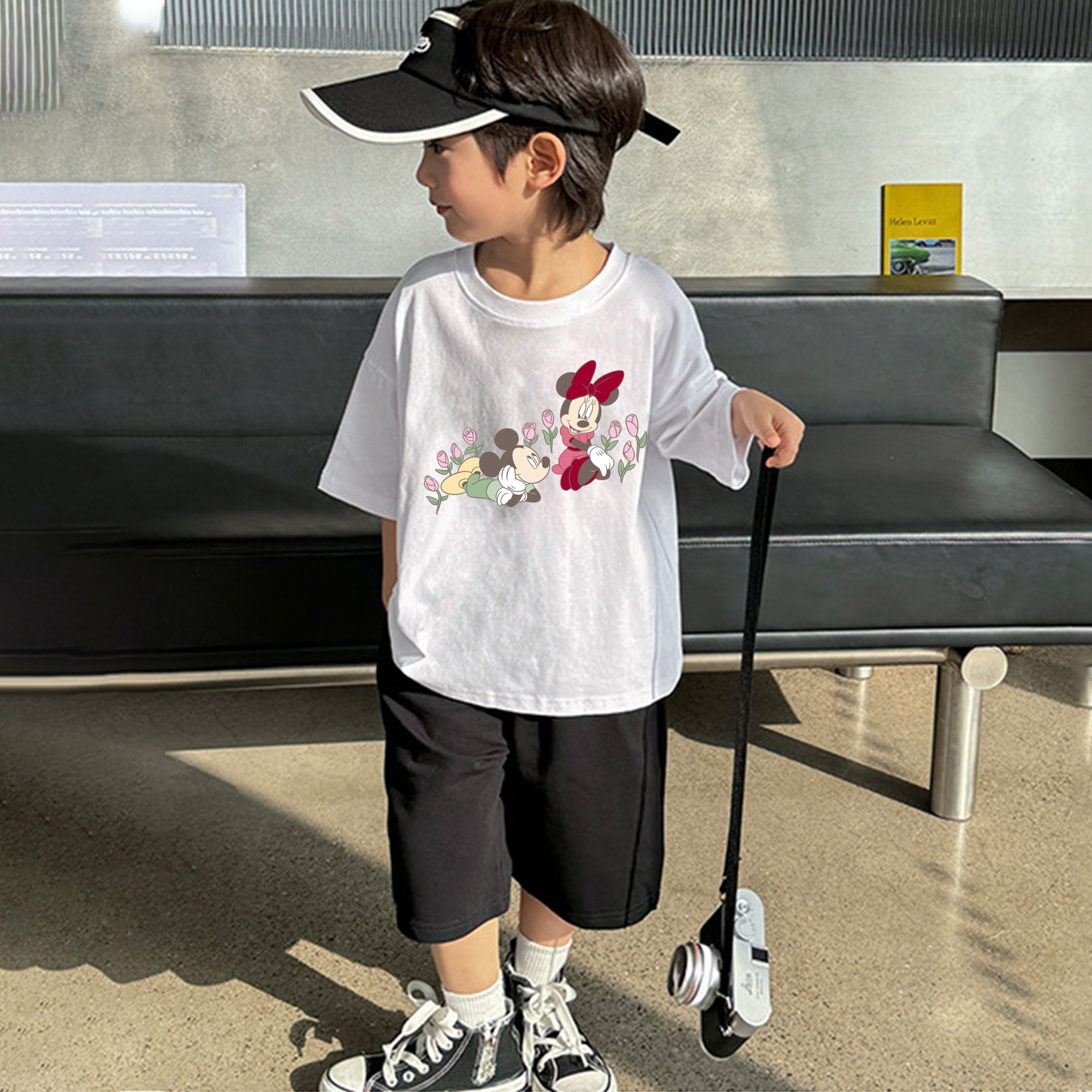 ミッキーマウス Mickey Mouse 綿100％キッズTシャツ（フロントプリント）