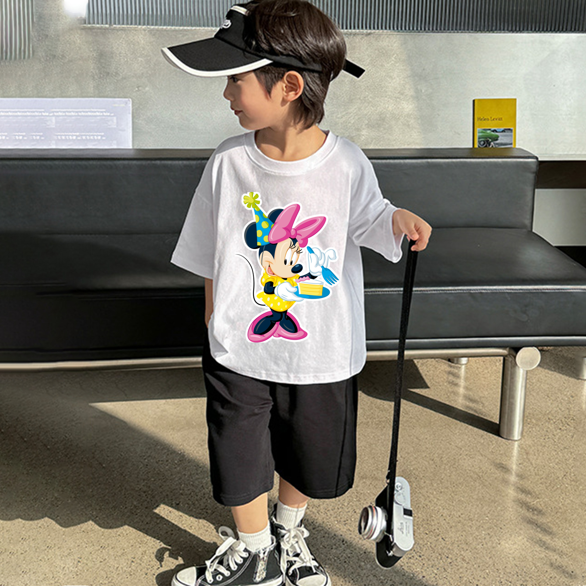 ミッキーマウス Mickey Mouse 綿100％キッズTシャツ（フロントプリント）