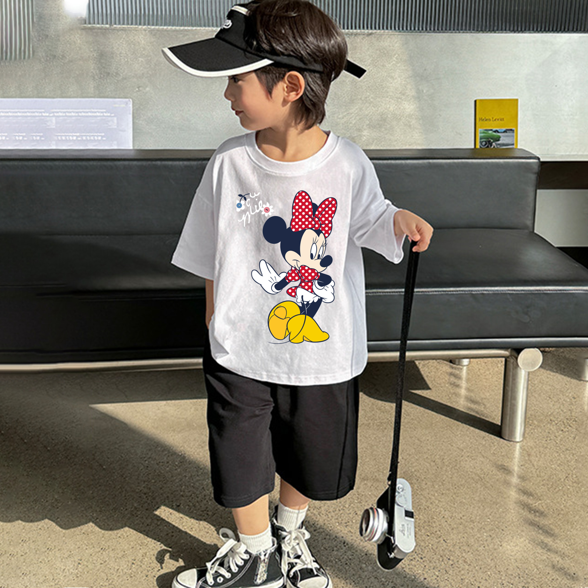 ミッキーマウス Mickey Mouse 綿100％キッズTシャツ（フロントプリント）