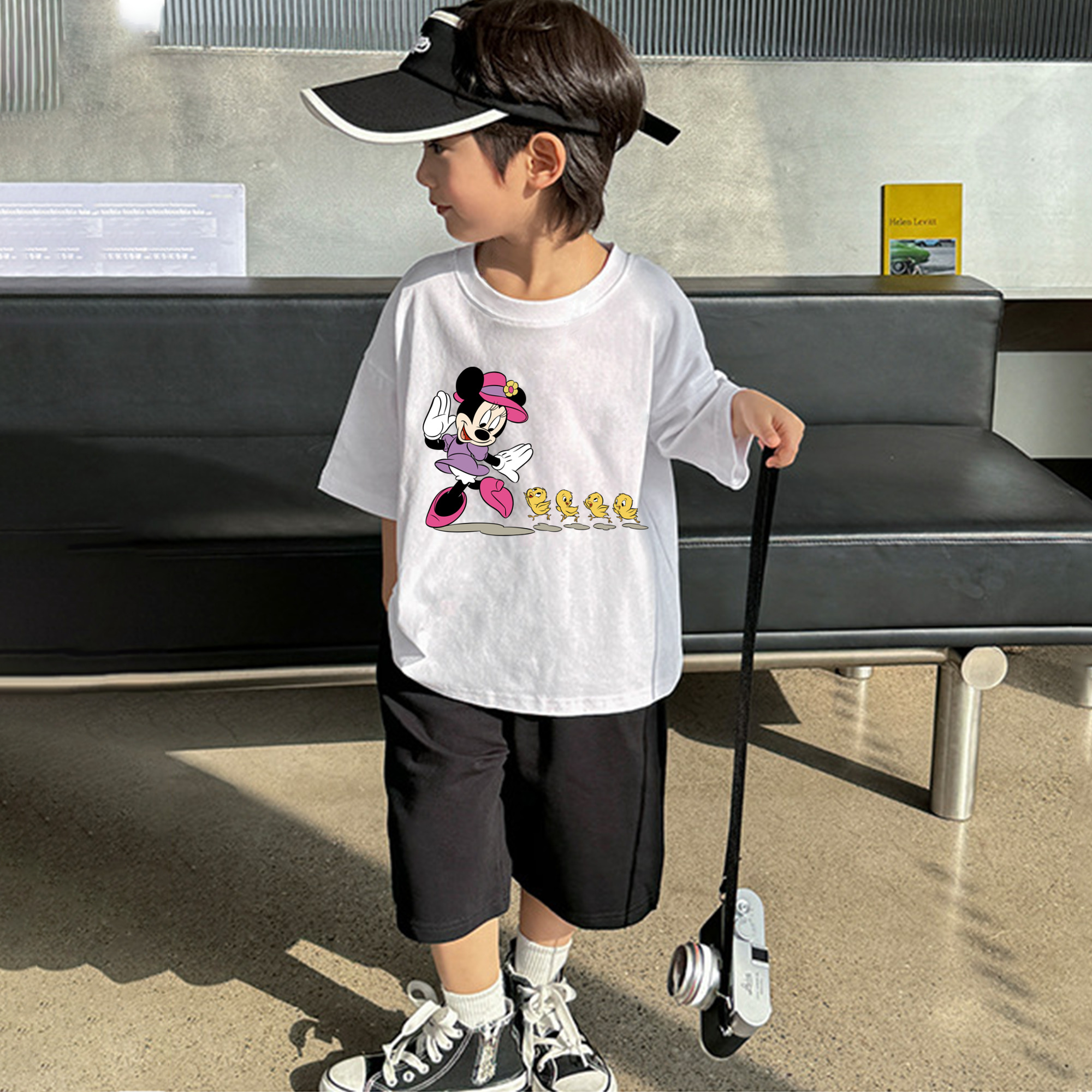 ミッキーマウス Mickey Mouse 綿100％キッズTシャツ（フロントプリント）
