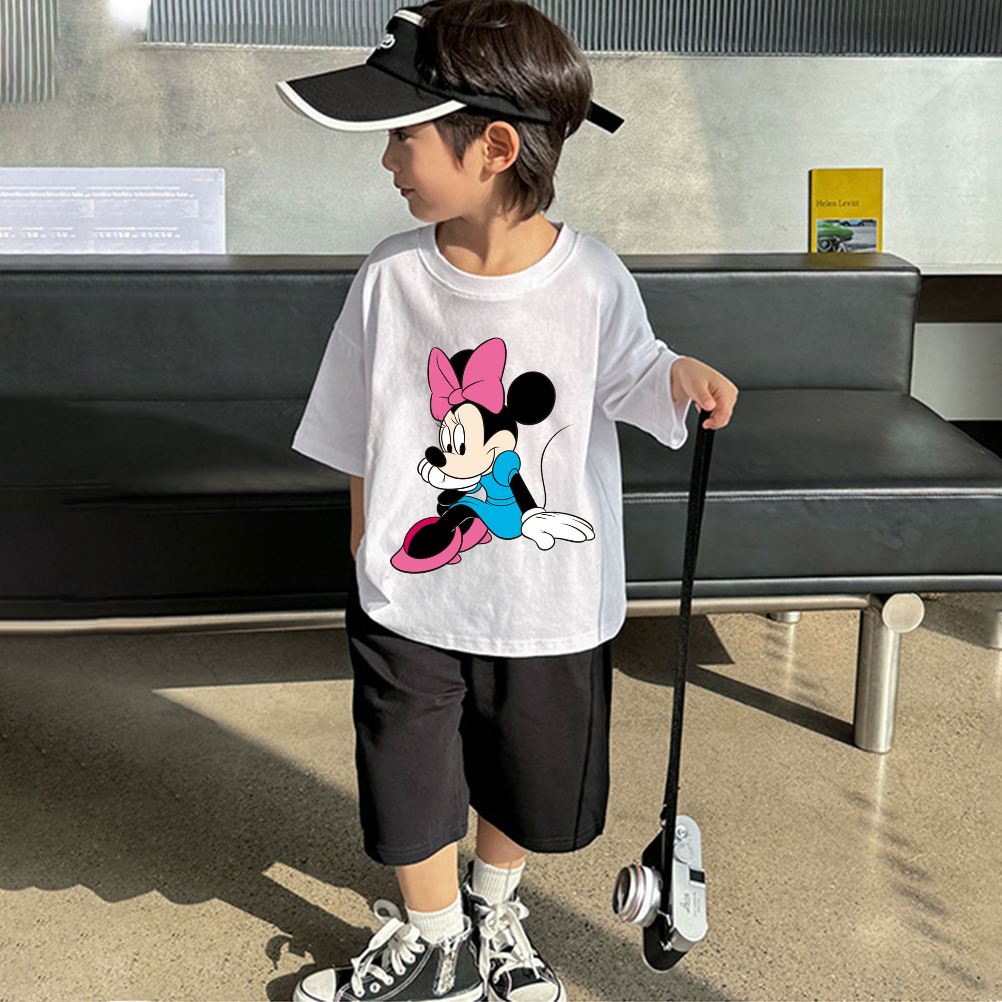 ミッキーマウス Mickey Mouse 綿100％キッズTシャツ（フロントプリント）