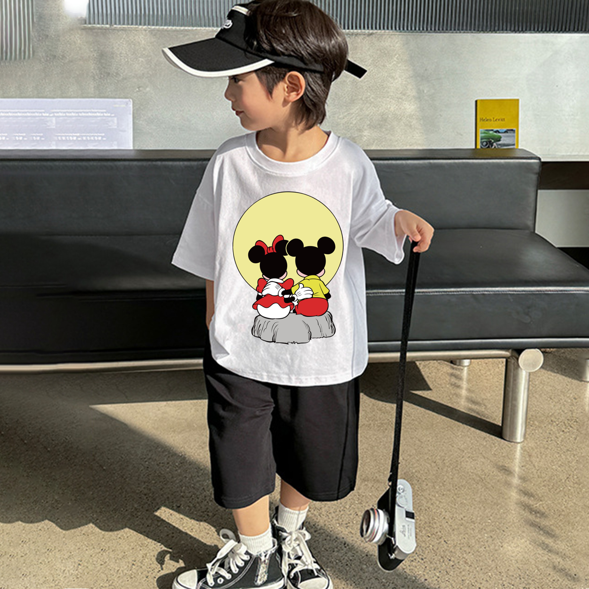 ミッキーマウス Mickey Mouse 綿100％キッズTシャツ（フロントプリント）