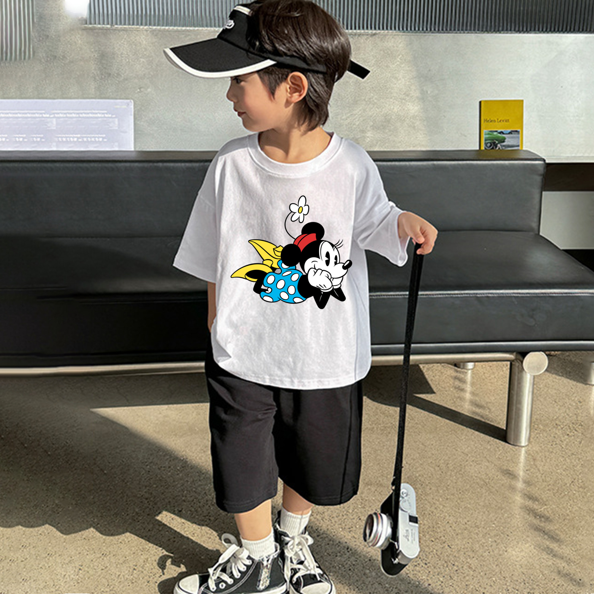 ミッキーマウス Mickey Mouse 綿100％キッズTシャツ（フロントプリント）