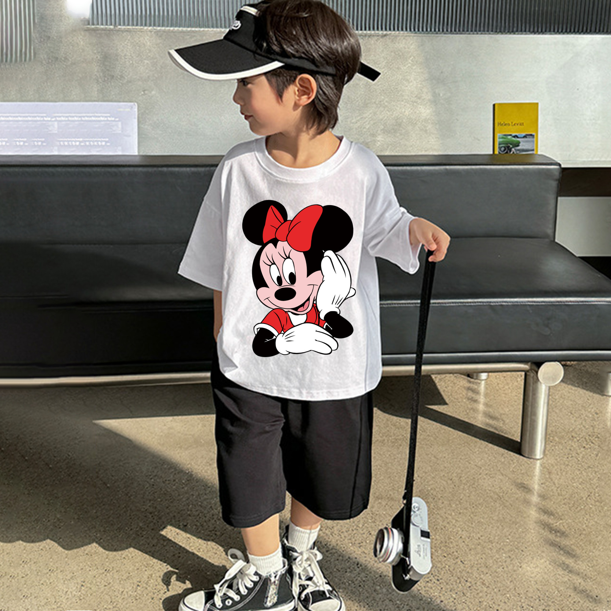 ミッキーマウス Mickey Mouse 綿100％キッズTシャツ（フロントプリント）