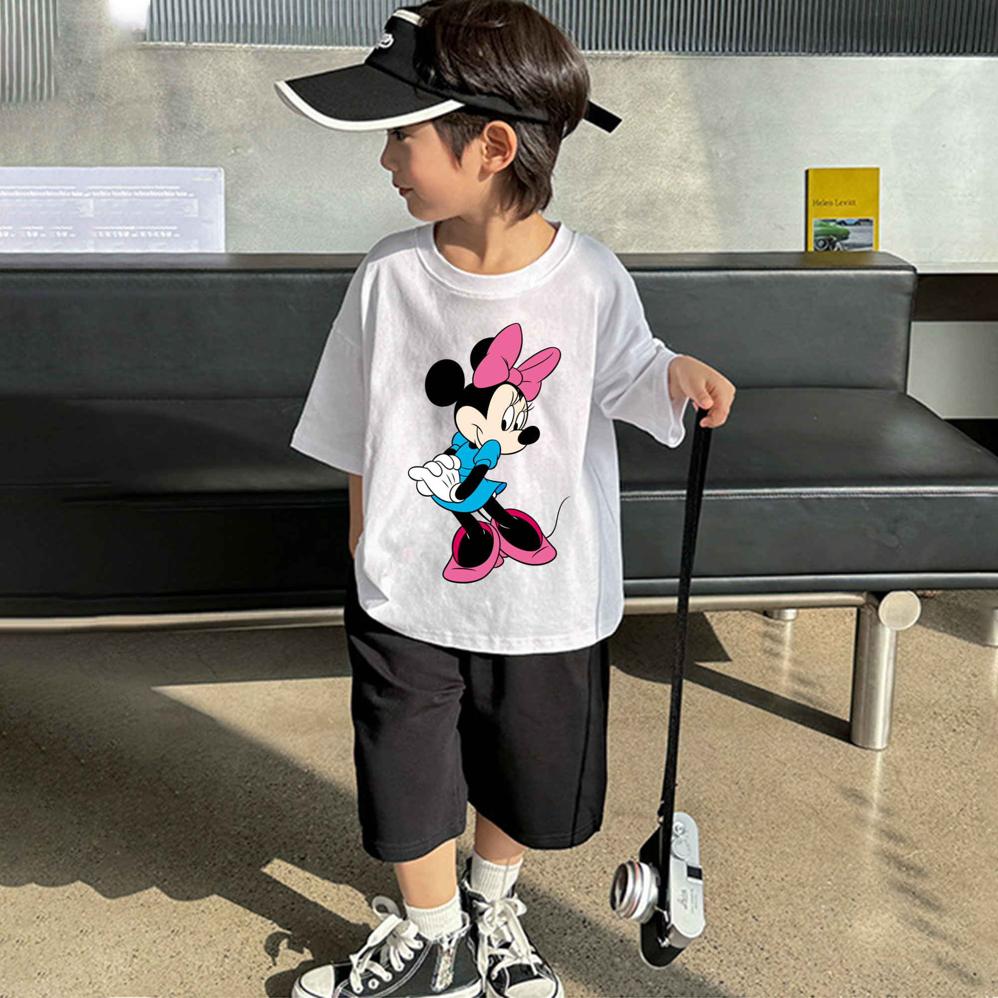 ミッキーマウス Mickey Mouse 綿100％キッズTシャツ（フロントプリント）