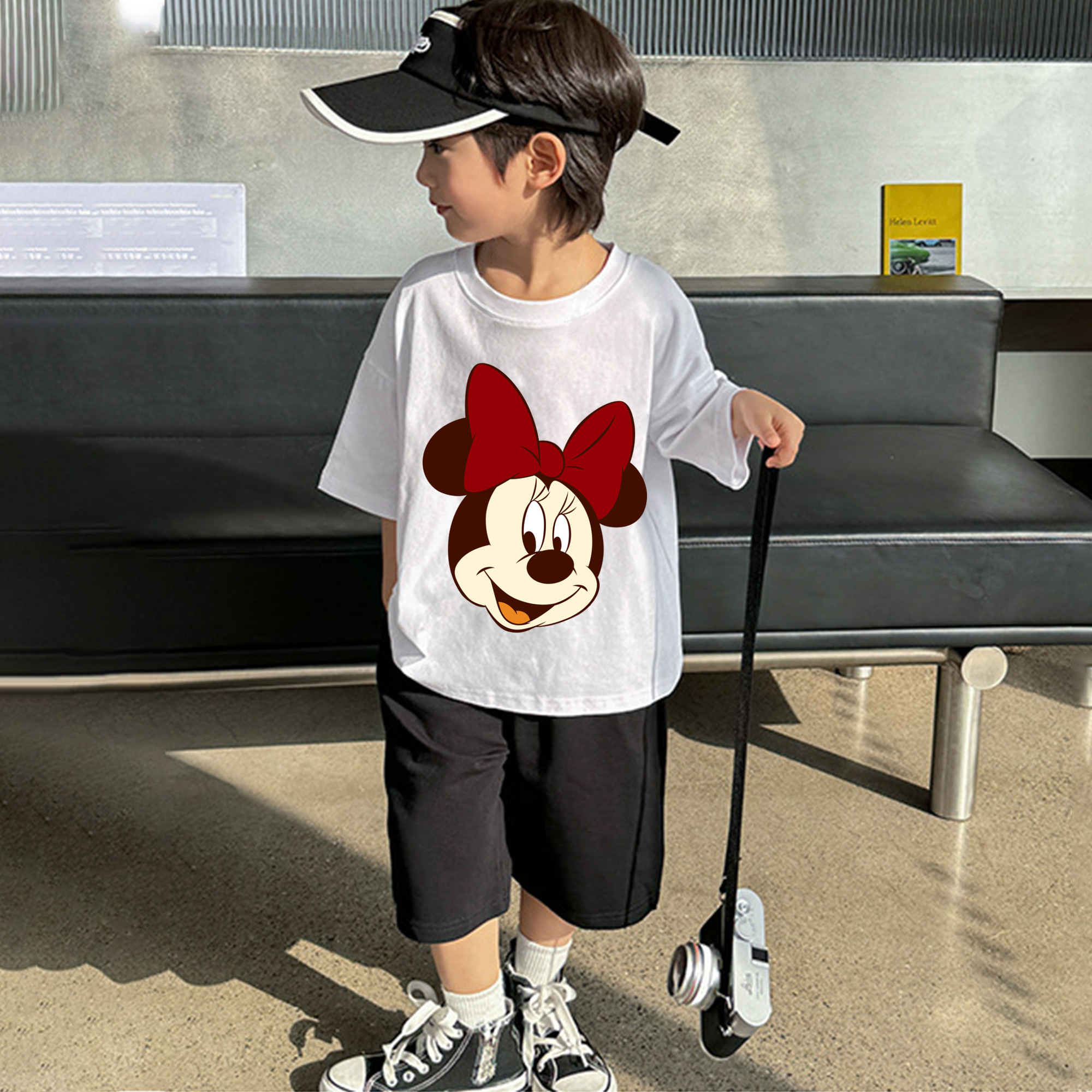 ミッキーマウス Mickey Mouse 綿100％キッズTシャツ（フロントプリント）