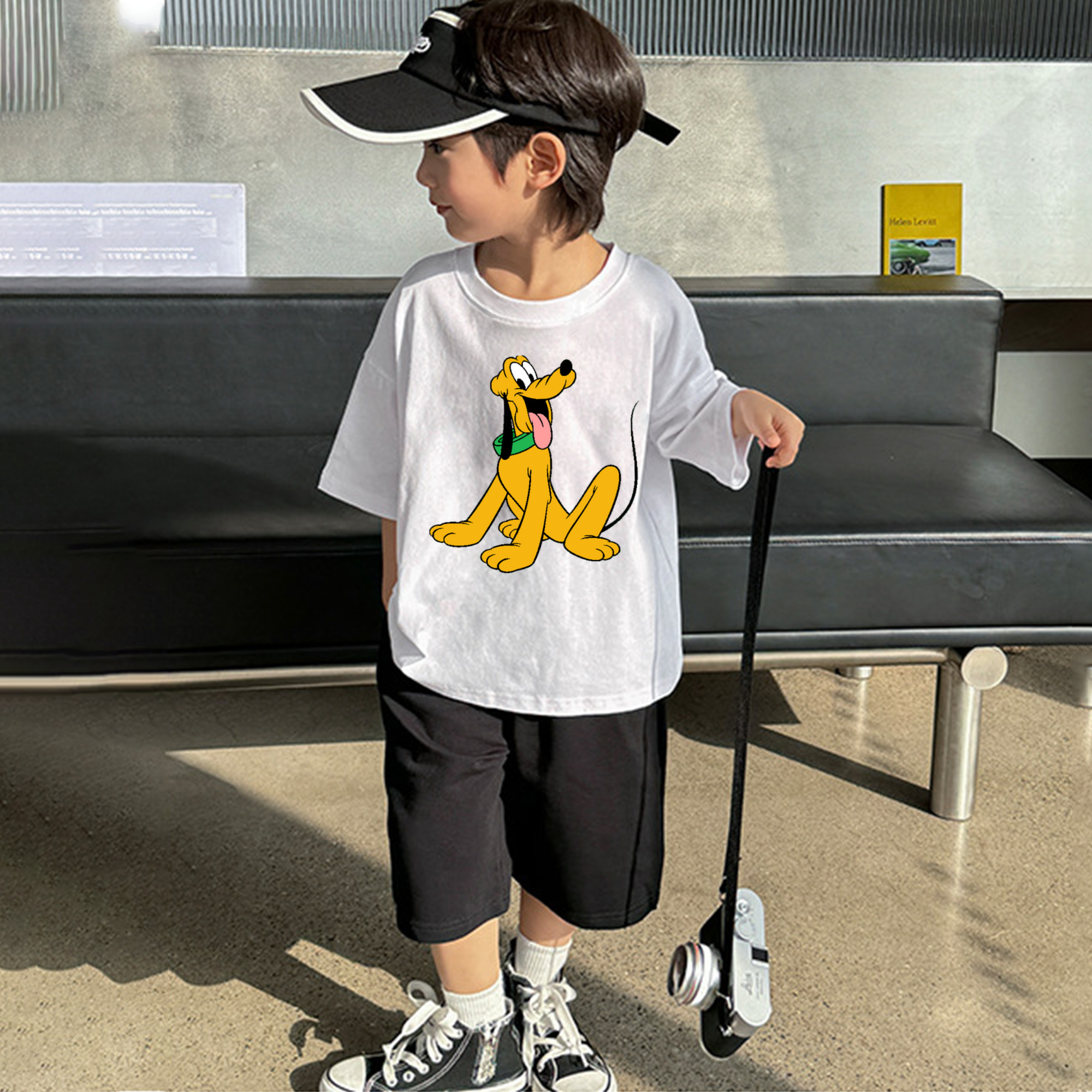 ミッキーマウス Mickey Mouse 綿100％キッズTシャツ（フロントプリント）