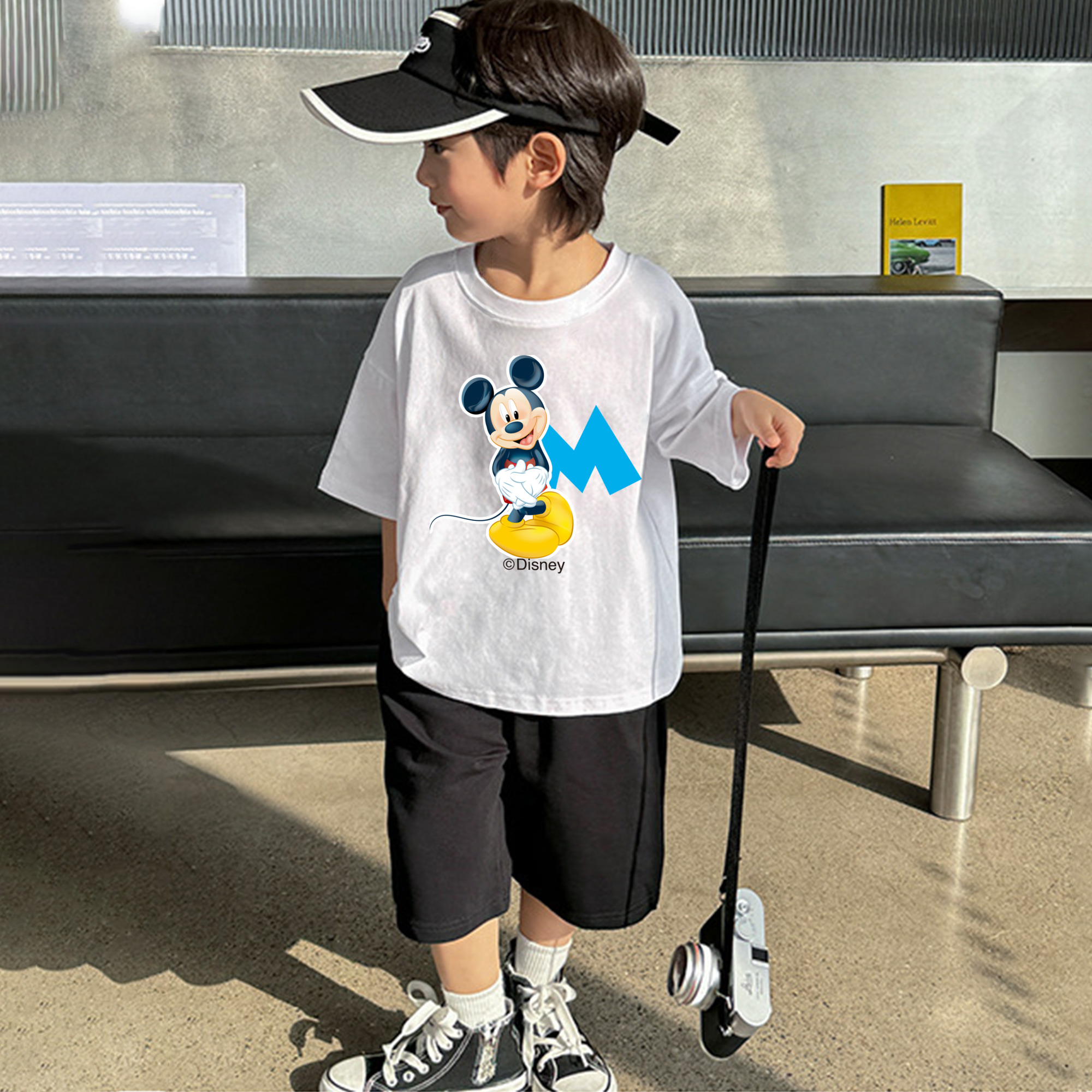 ミッキーマウス Mickey Mouse 綿100％キッズTシャツ（フロントプリント）