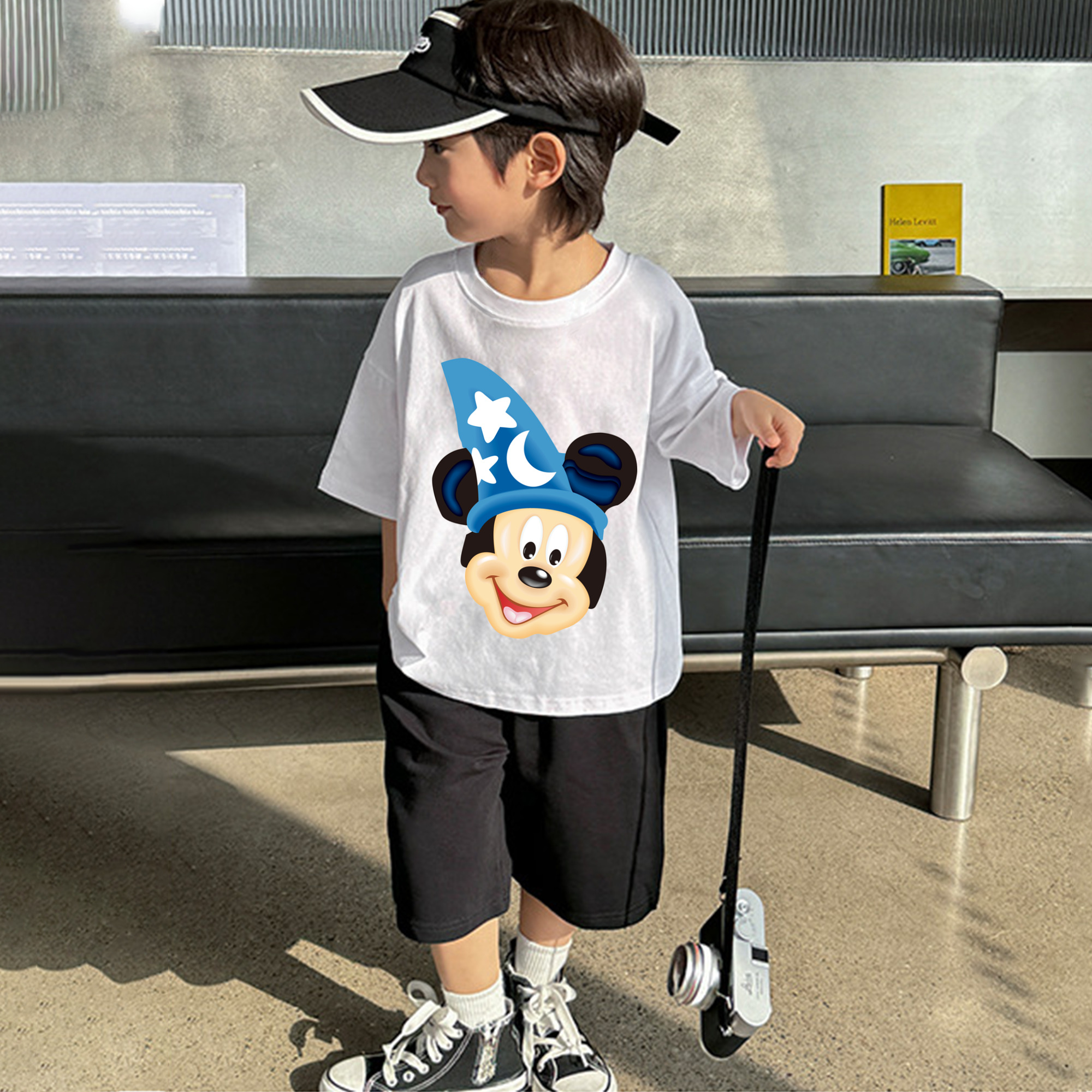 ミッキーマウス Mickey Mouse 綿100％キッズTシャツ（フロントプリント）