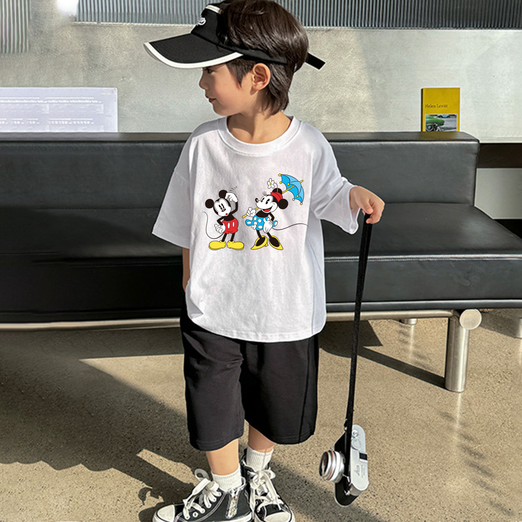 ミッキーマウス Mickey Mouse 綿100％キッズTシャツ（フロントプリント）