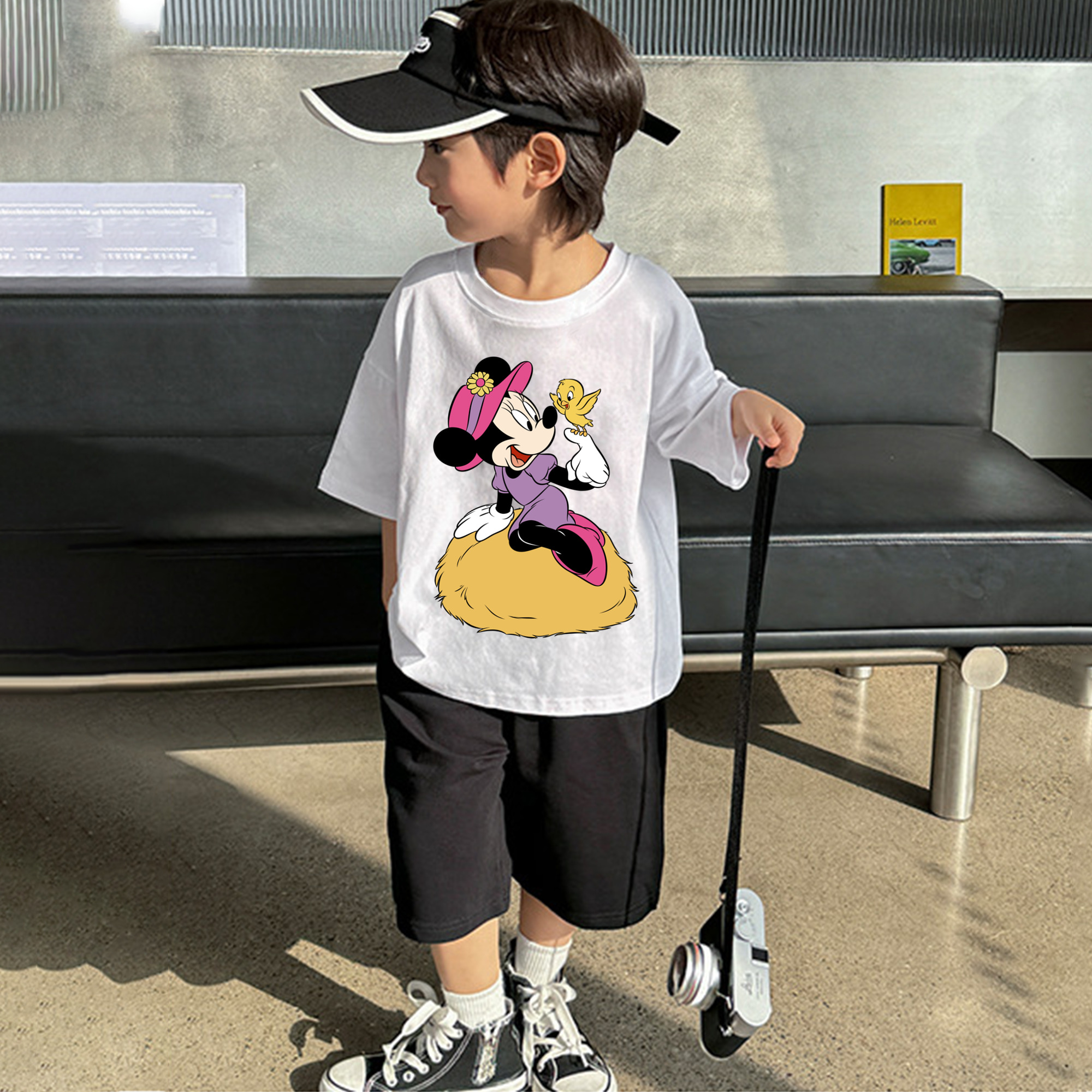 ミッキーマウス Mickey Mouse 綿100％キッズTシャツ（フロントプリント）