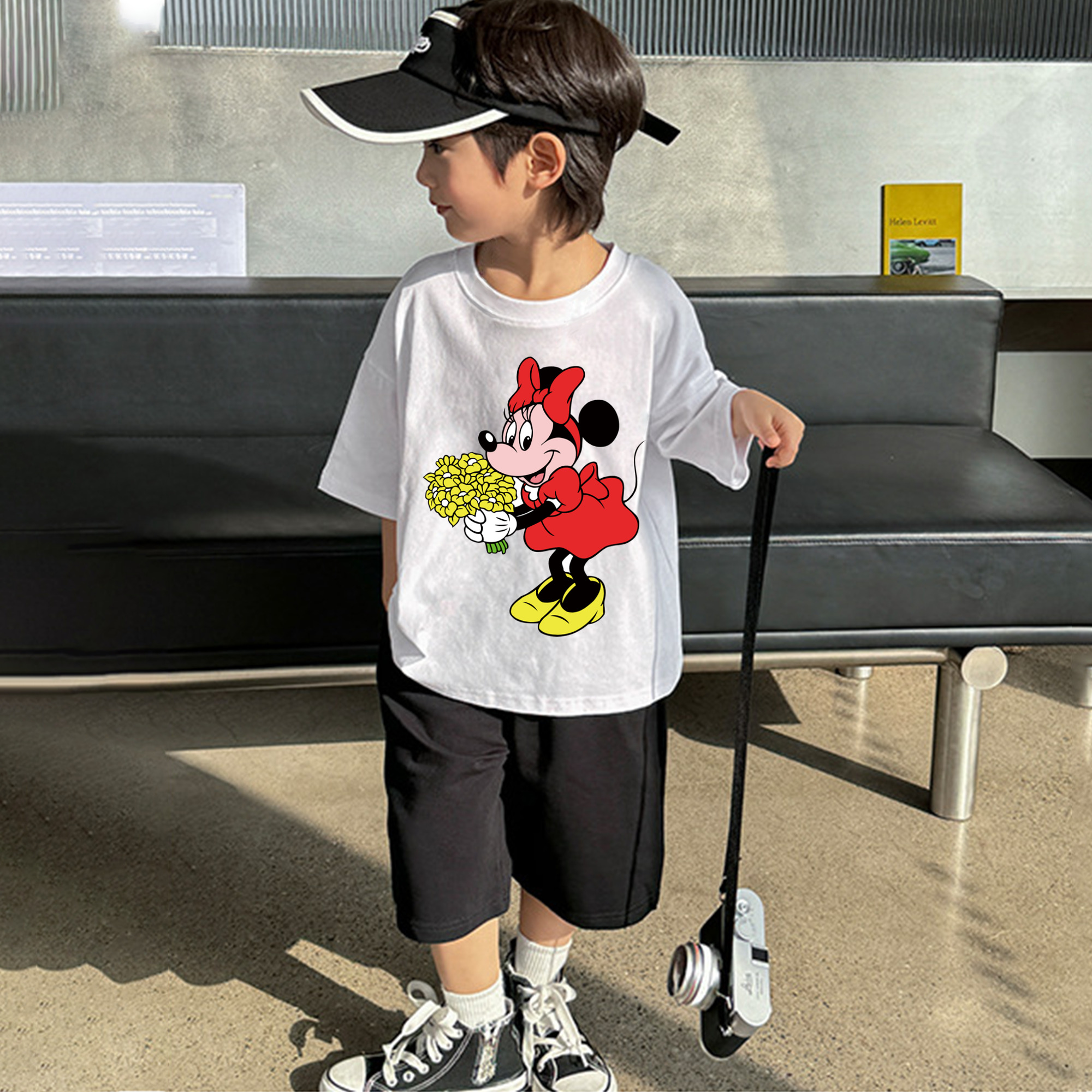 ミッキーマウス Mickey Mouse 綿100％キッズTシャツ（フロントプリント）