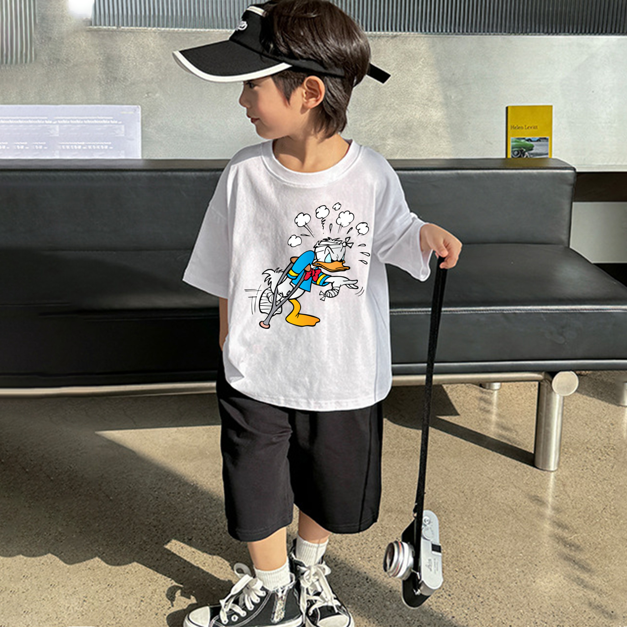 ミッキーマウス Mickey Mouse 綿100％キッズTシャツ（フロントプリント）