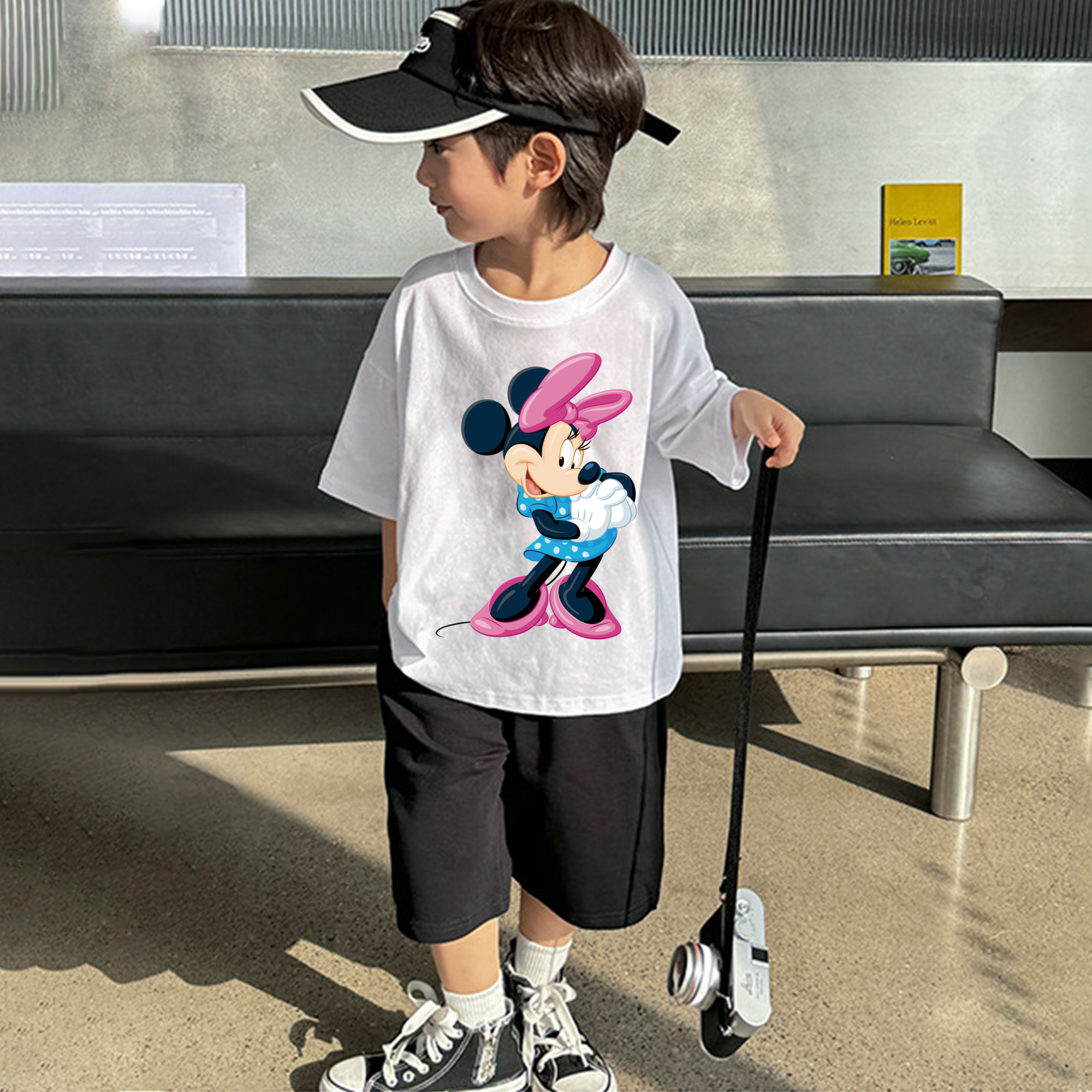 ミッキーマウス Mickey Mouse 綿100％キッズTシャツ（フロントプリント）