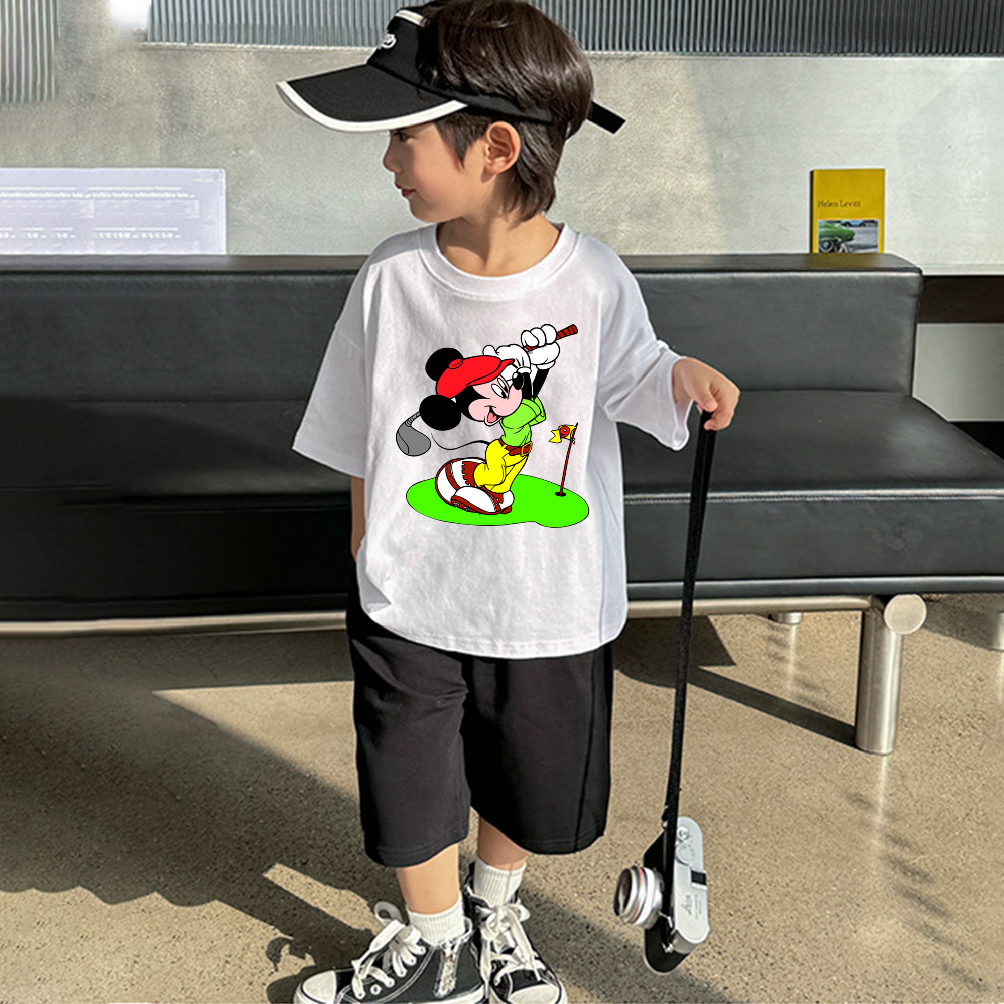 ミッキーマウス Mickey Mouse 綿100％キッズTシャツ（フロントプリント）