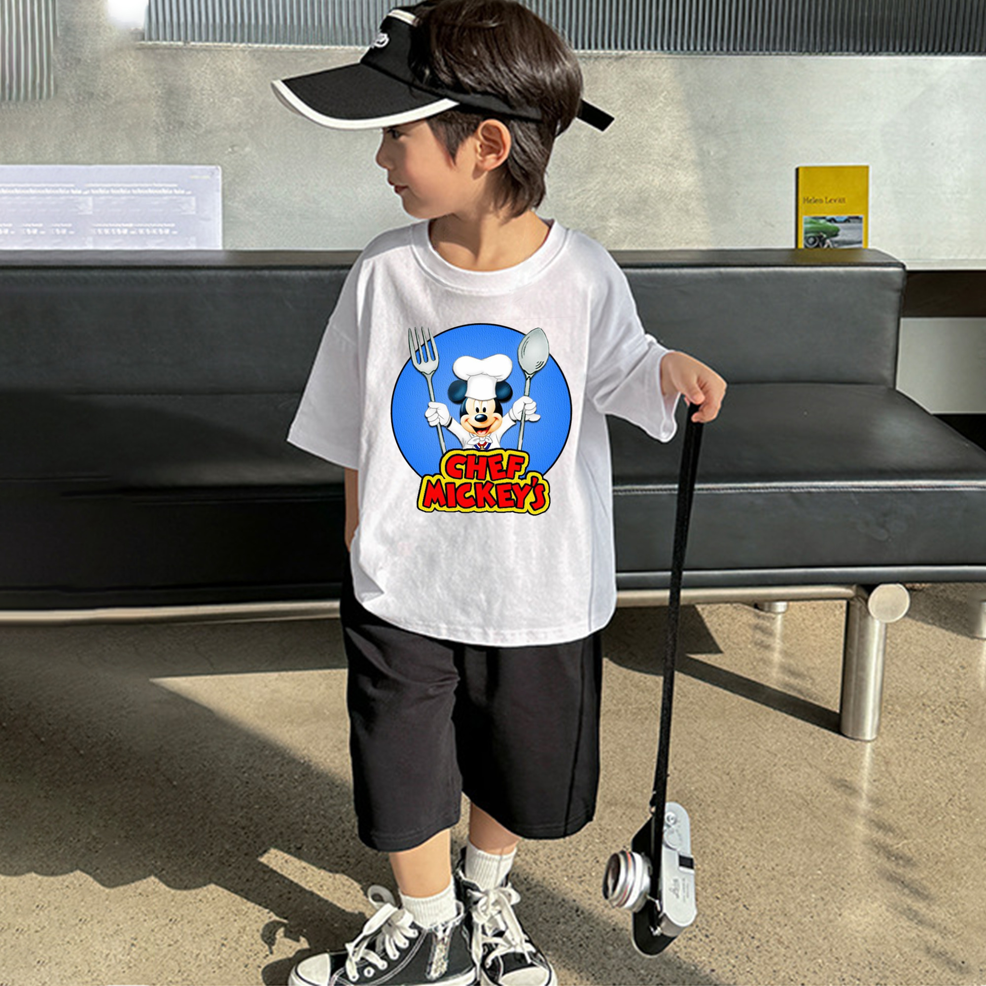 ミッキーマウス Mickey Mouse 綿100％キッズTシャツ（フロントプリント）