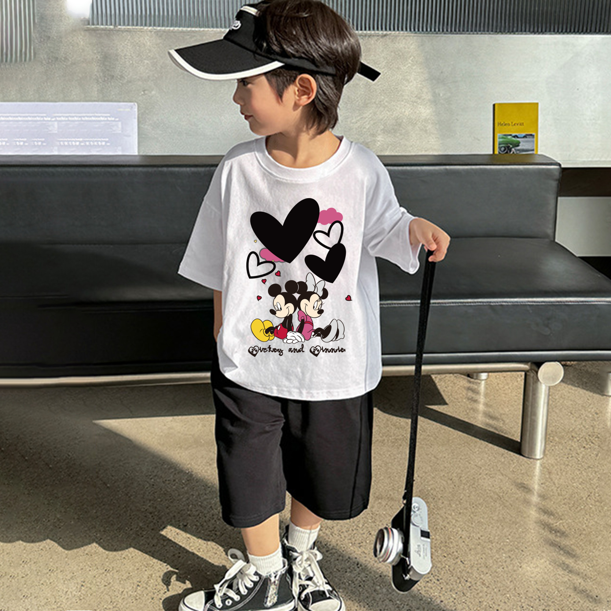 ミッキーマウス Mickey Mouse 綿100％キッズTシャツ（フロントプリント）